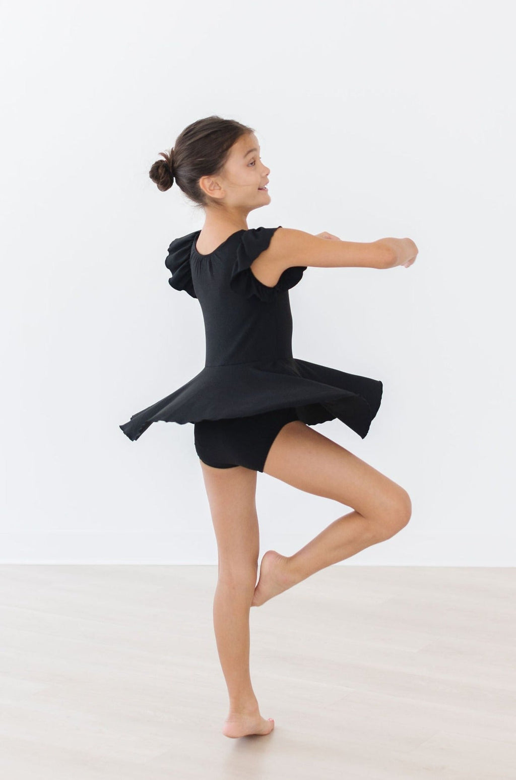 Mila & Rose ® Black S/S Twirl Leotard — detail close-up