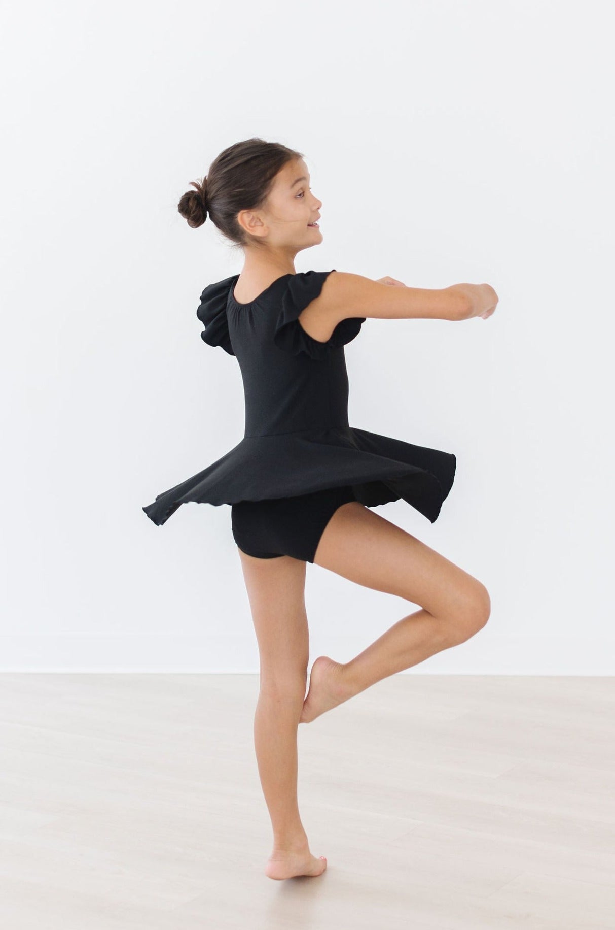 Mila & Rose ® Black S/S Twirl Leotard — detail close-up