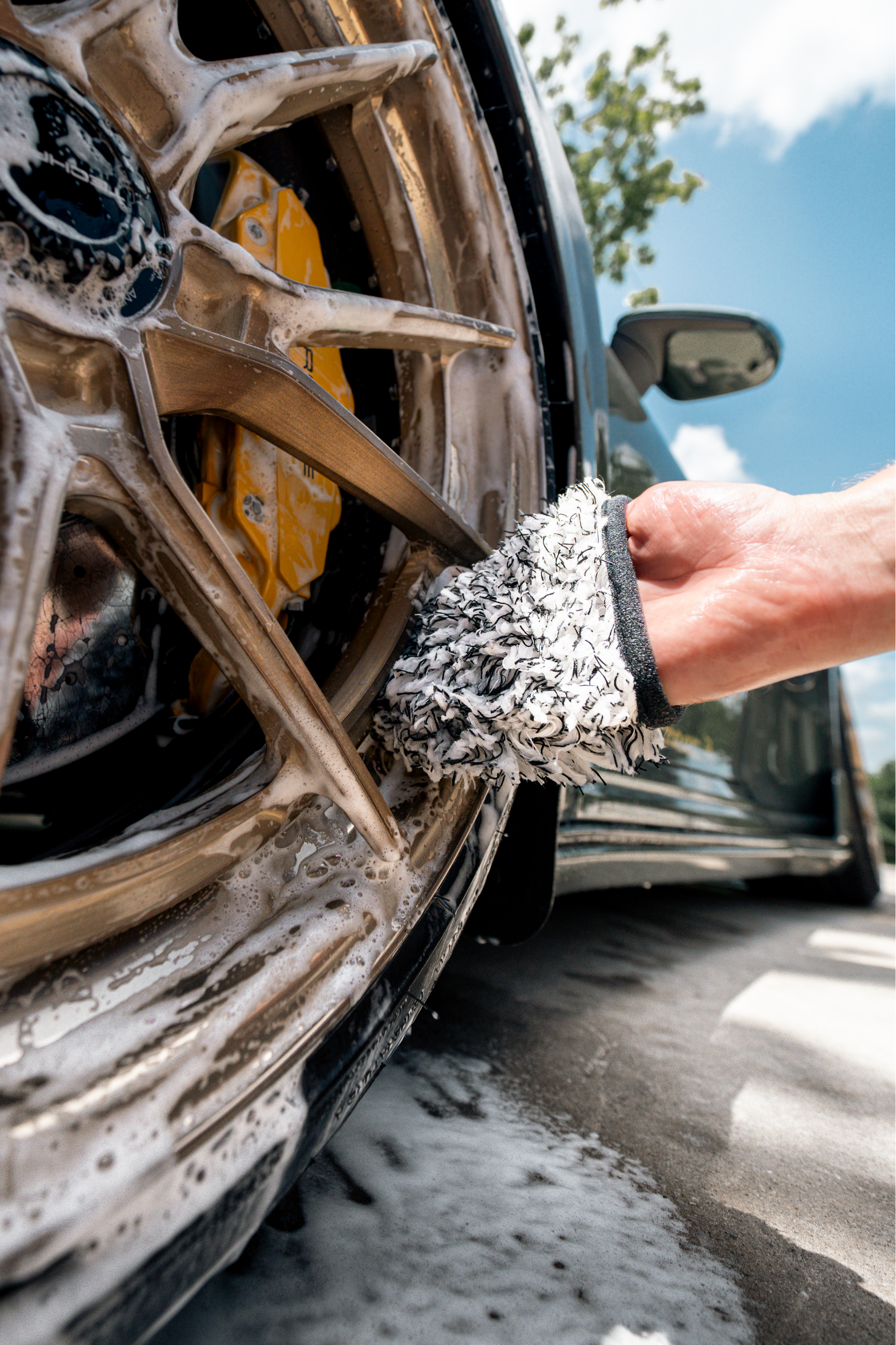 BLACKLINE® MICROFIBER WHEEL MITT – Blackline Car Care, view 5