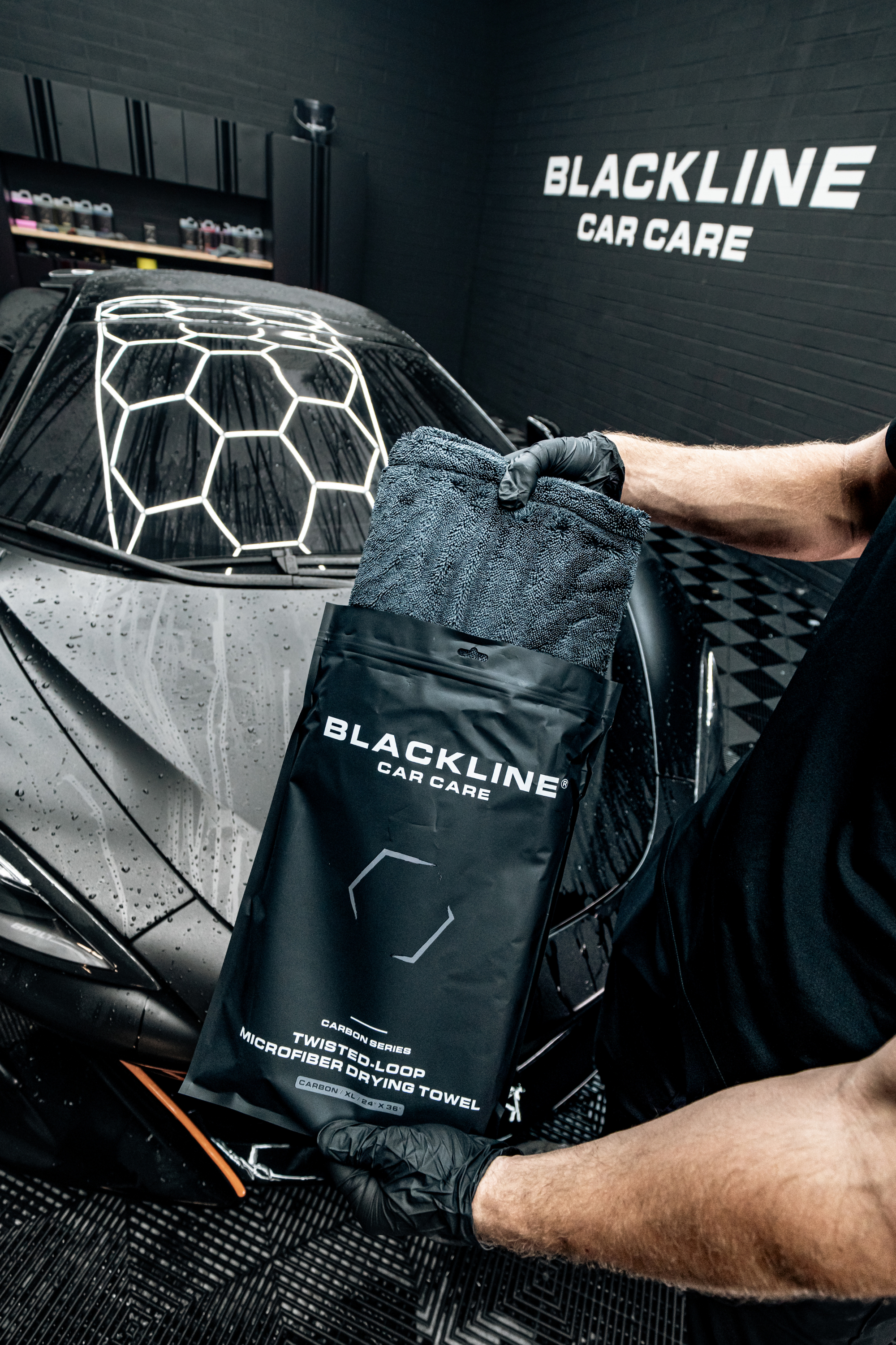 BLACKLINE® TWISTED-LOOP DRYING TOWEL – Blackline Car Care, view 2