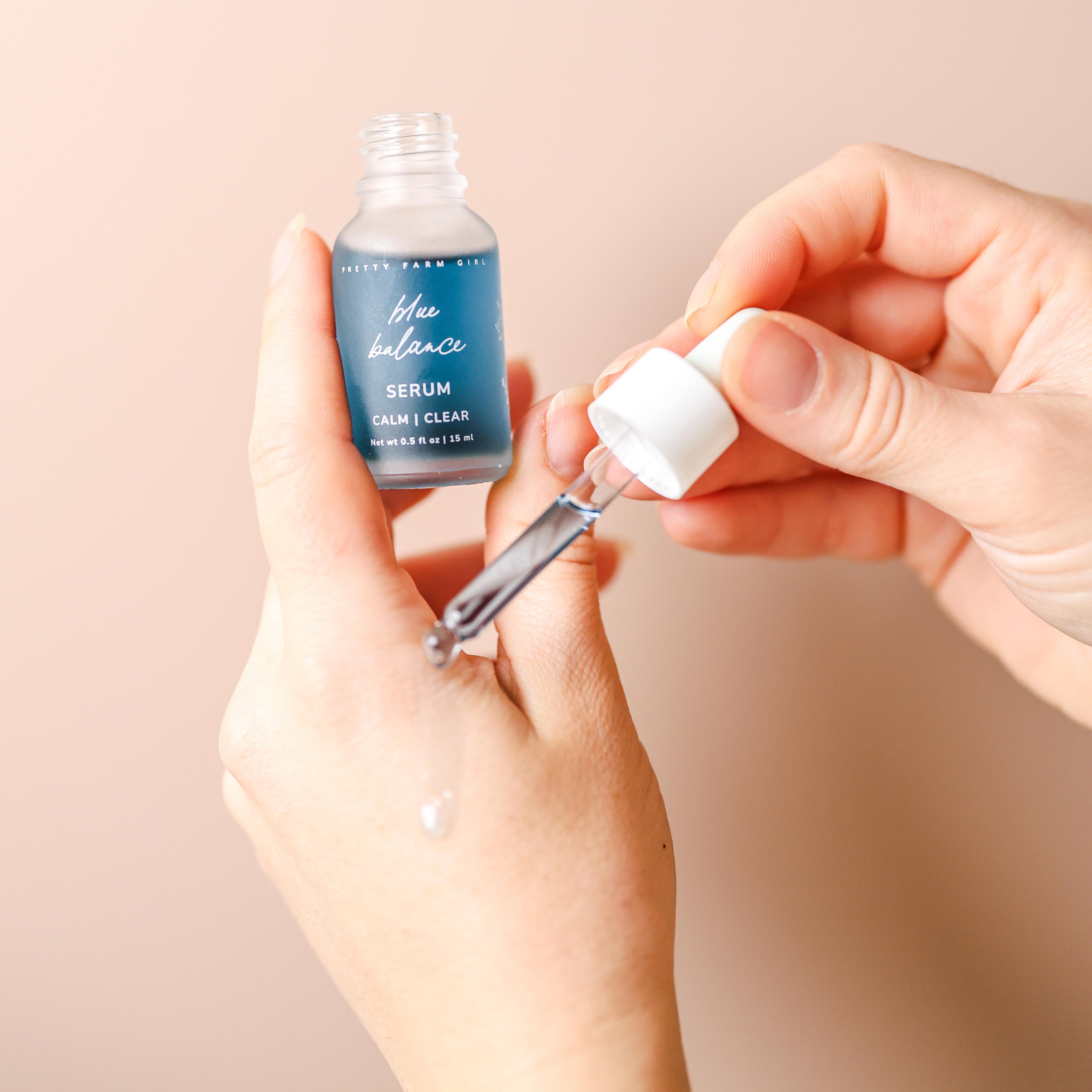 Pretty farm girl Blue Balance Face Serum — detail close-up