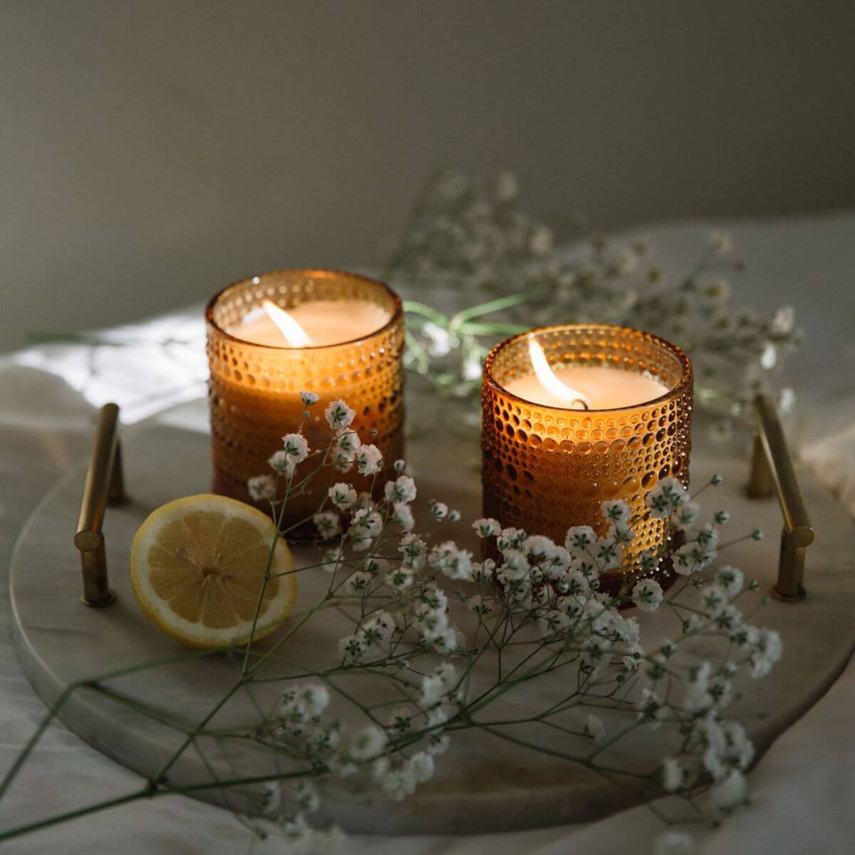 White Lily Scented Candle - Aromática