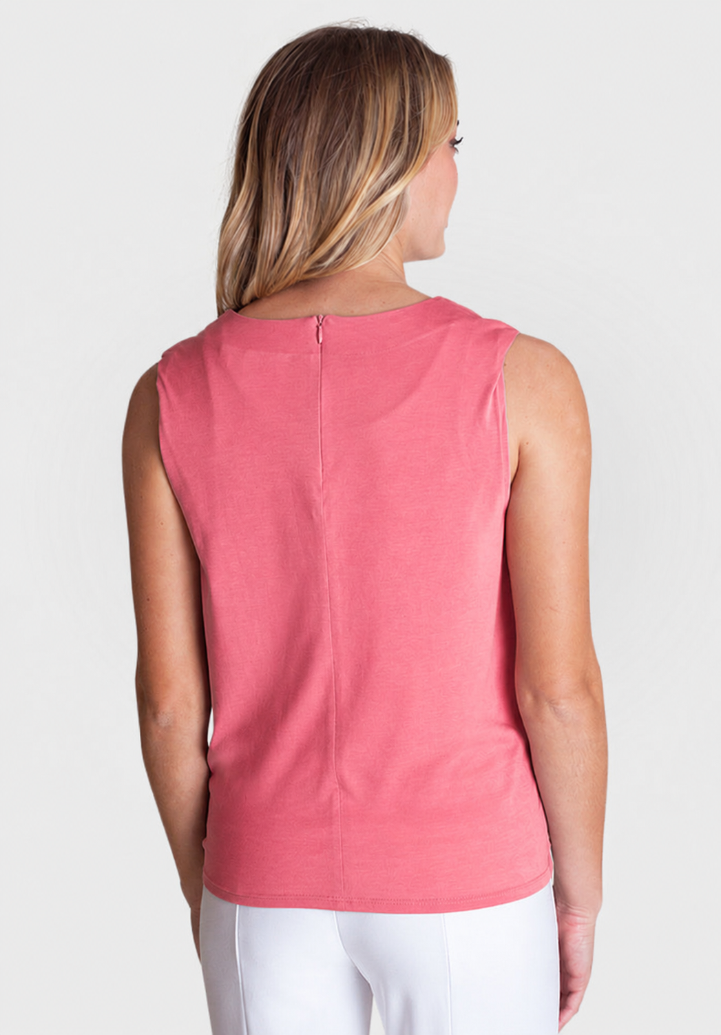 Buki Boss (Babe) T-Shirt - Redwood — detail close-up