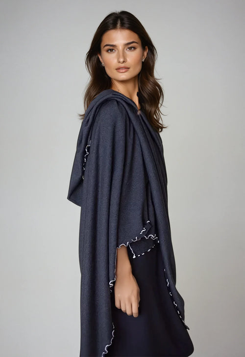 Buki Buki Travel Wrap - Charcoal Grey — detail close-up