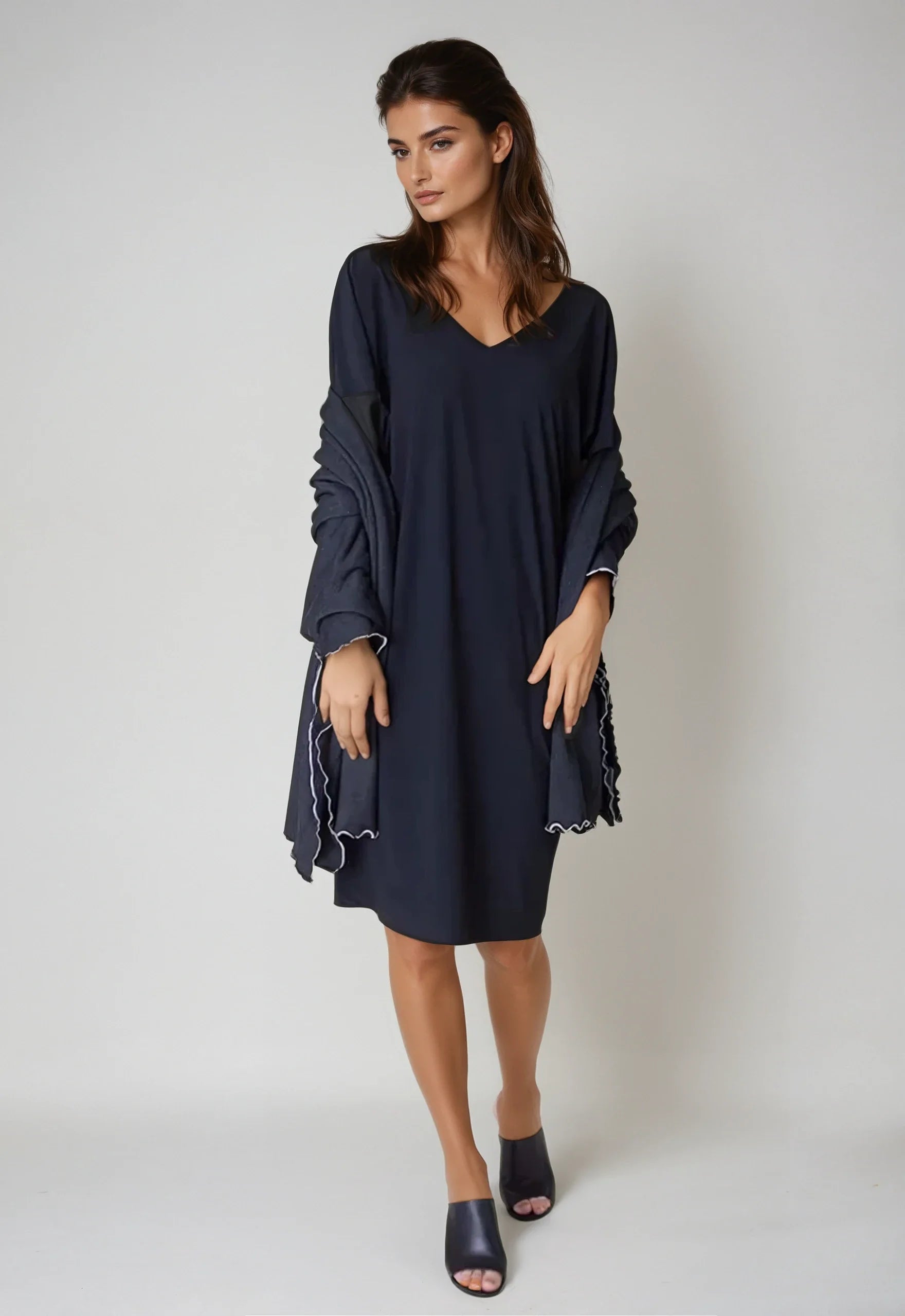 Buki Buki Travel Wrap - Charcoal Grey — lifestyle context