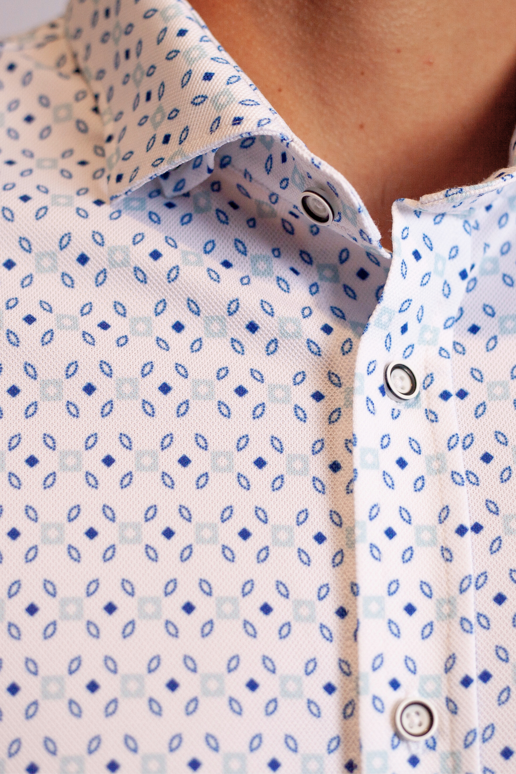 Buki Loose Leaf Short Sleeve Tech Shirt — detail close-up