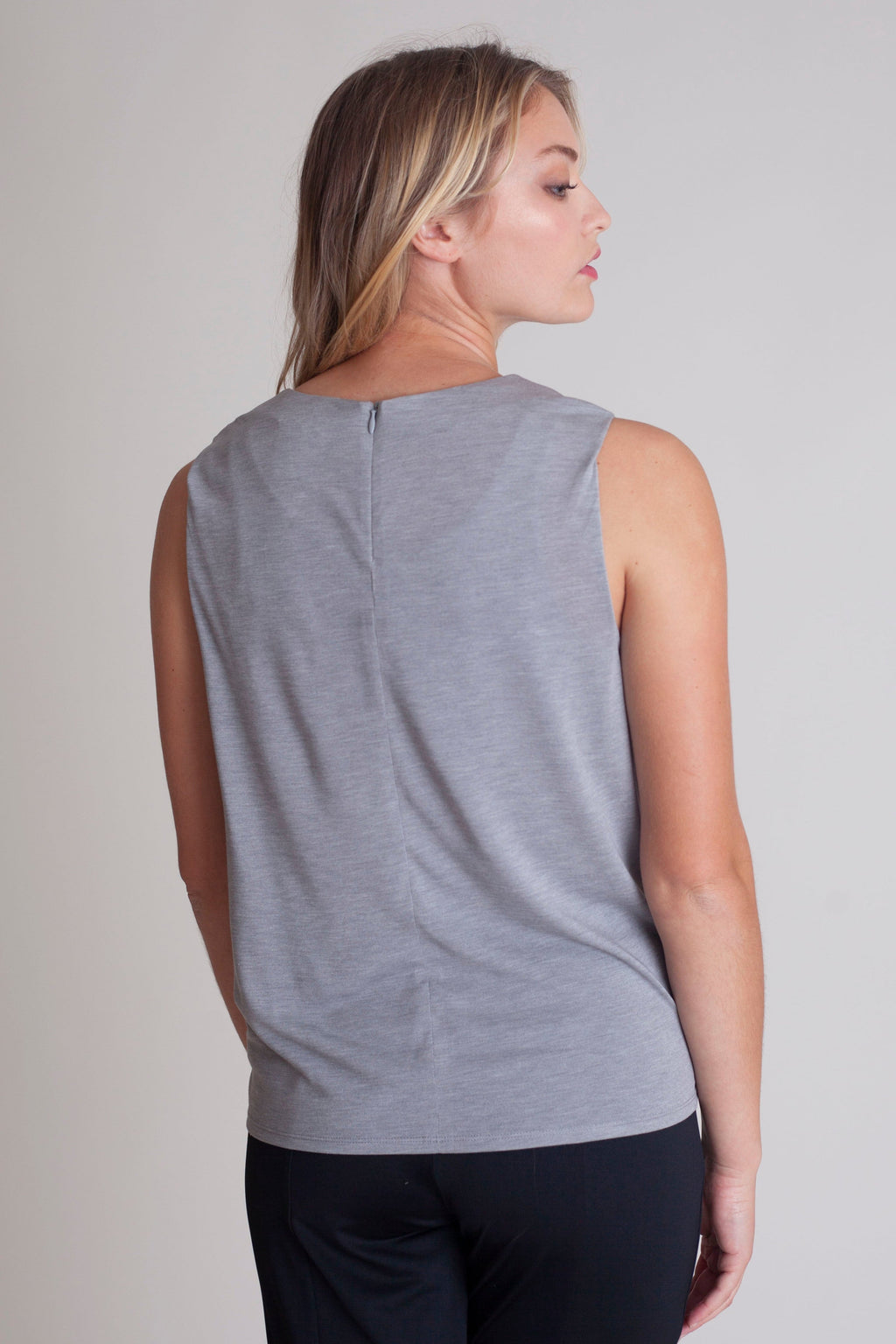 Buki Boss (Babe) T-Shirt - Heather Gray — side view