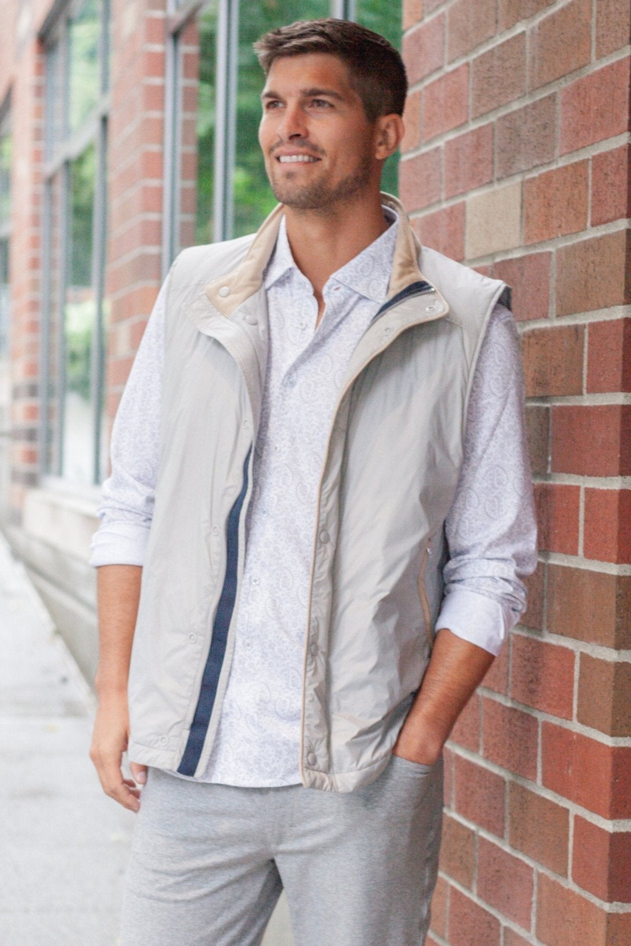 Buki Buki Tech Vest - Silver Grey — detail close-up