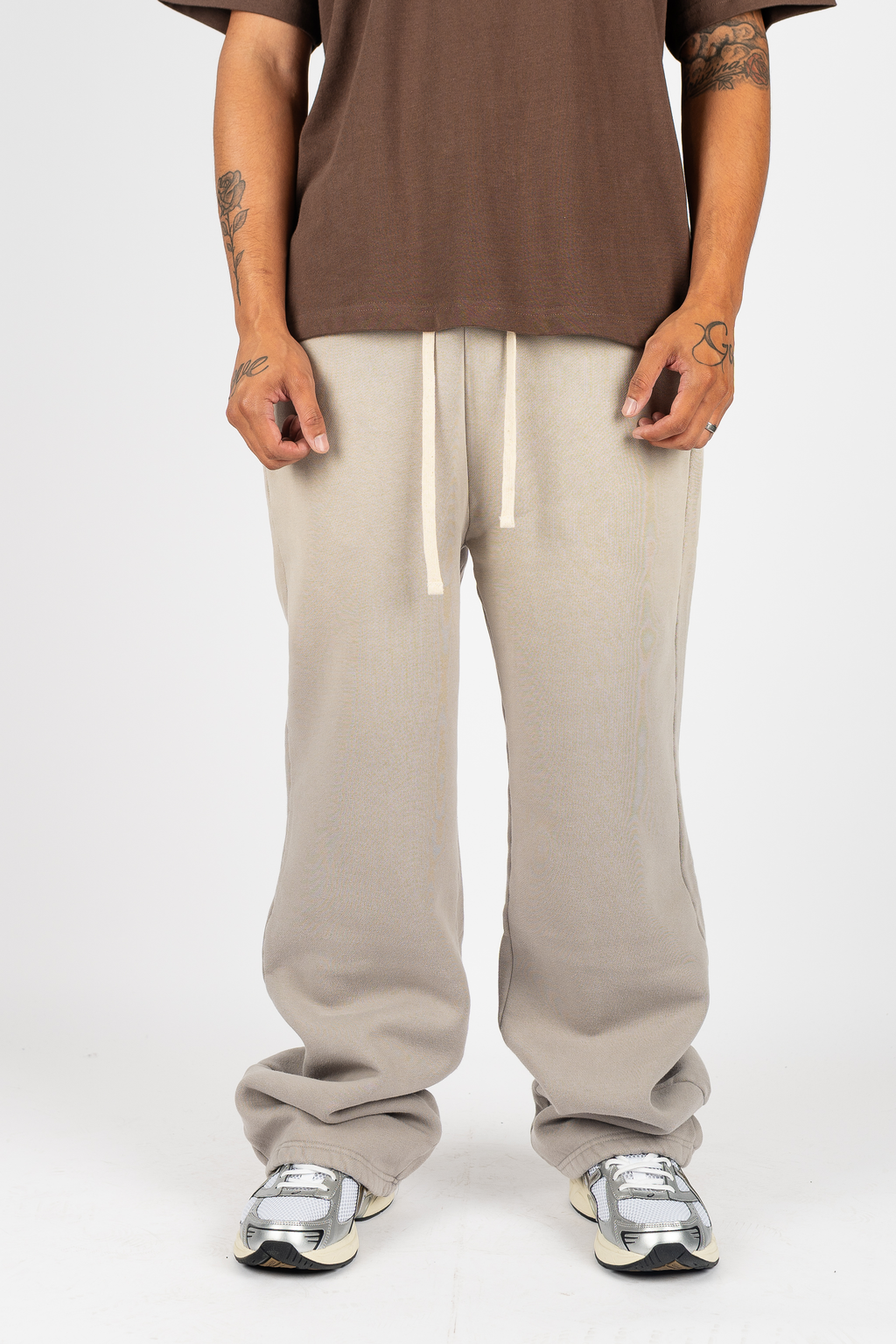 Superline Weathered Sweatpants — detail shot 6