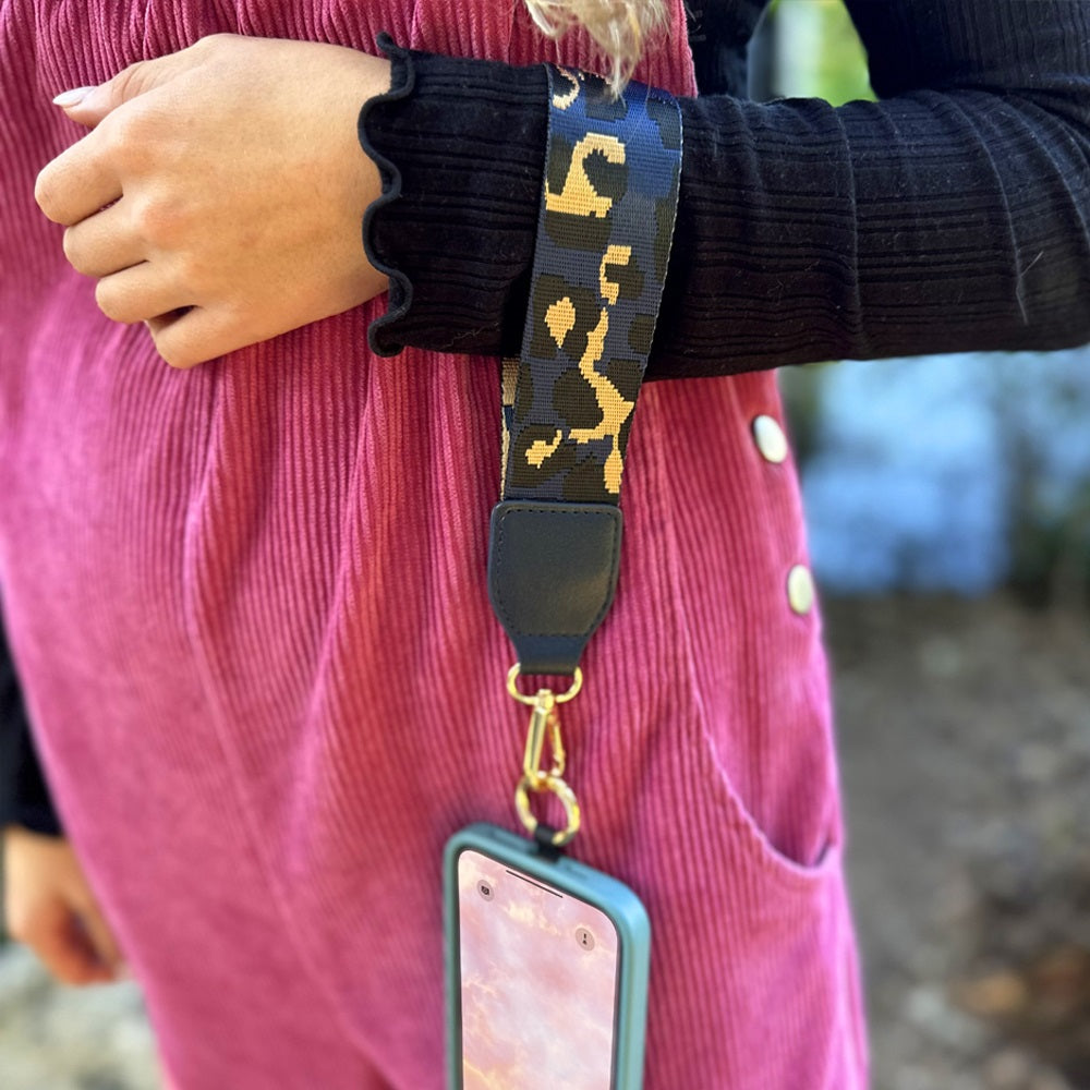 SaveTheGirls Clip & Go Strap with Pouch - Leopard Collection — fabric or material detail