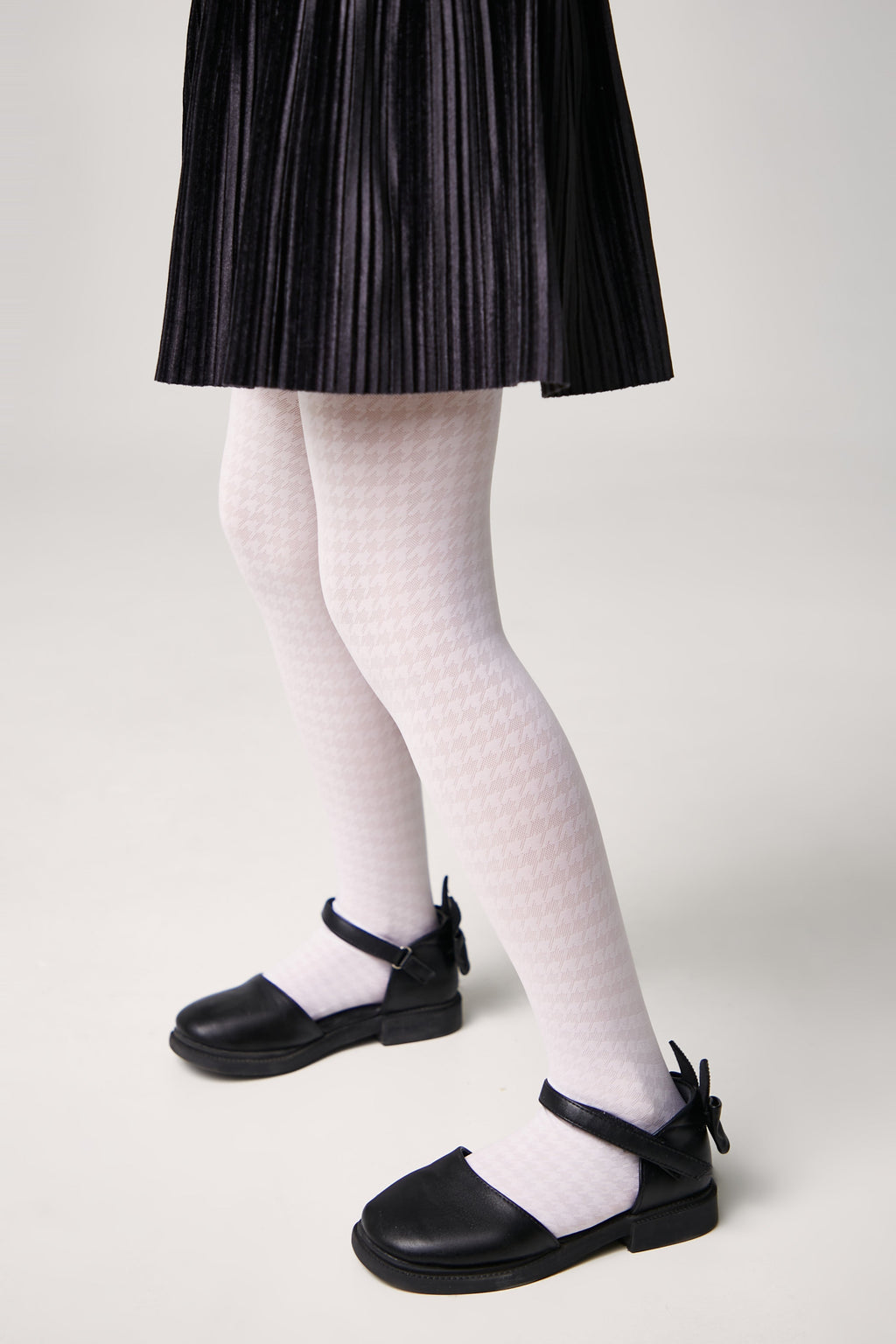 TheRanok.com Conte Tights for girls Chanel 40 Den - Houndstooth Pattern — detail close-up