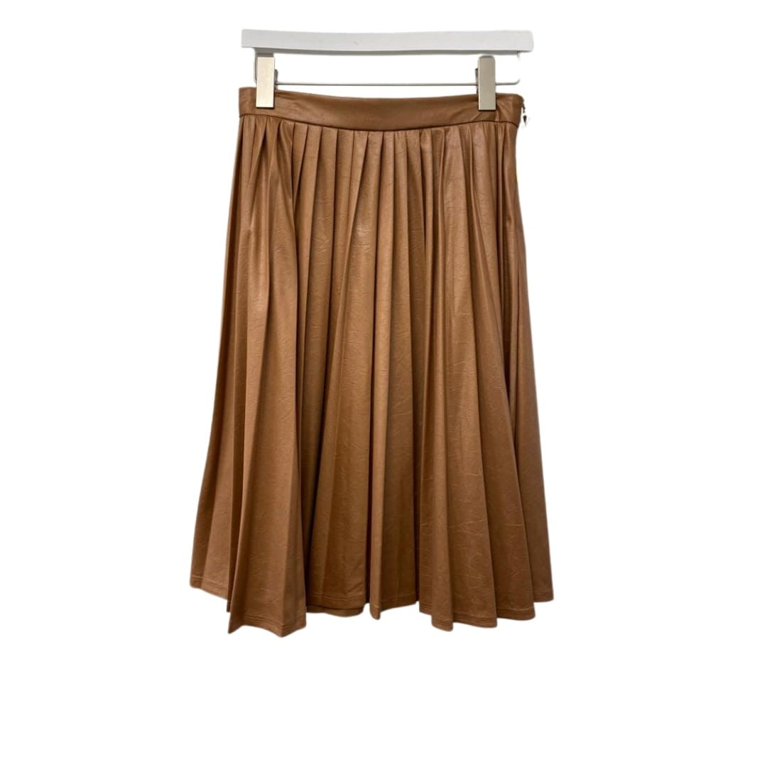 profile-nyc THE PLEATED ESSENCE — alternative angle