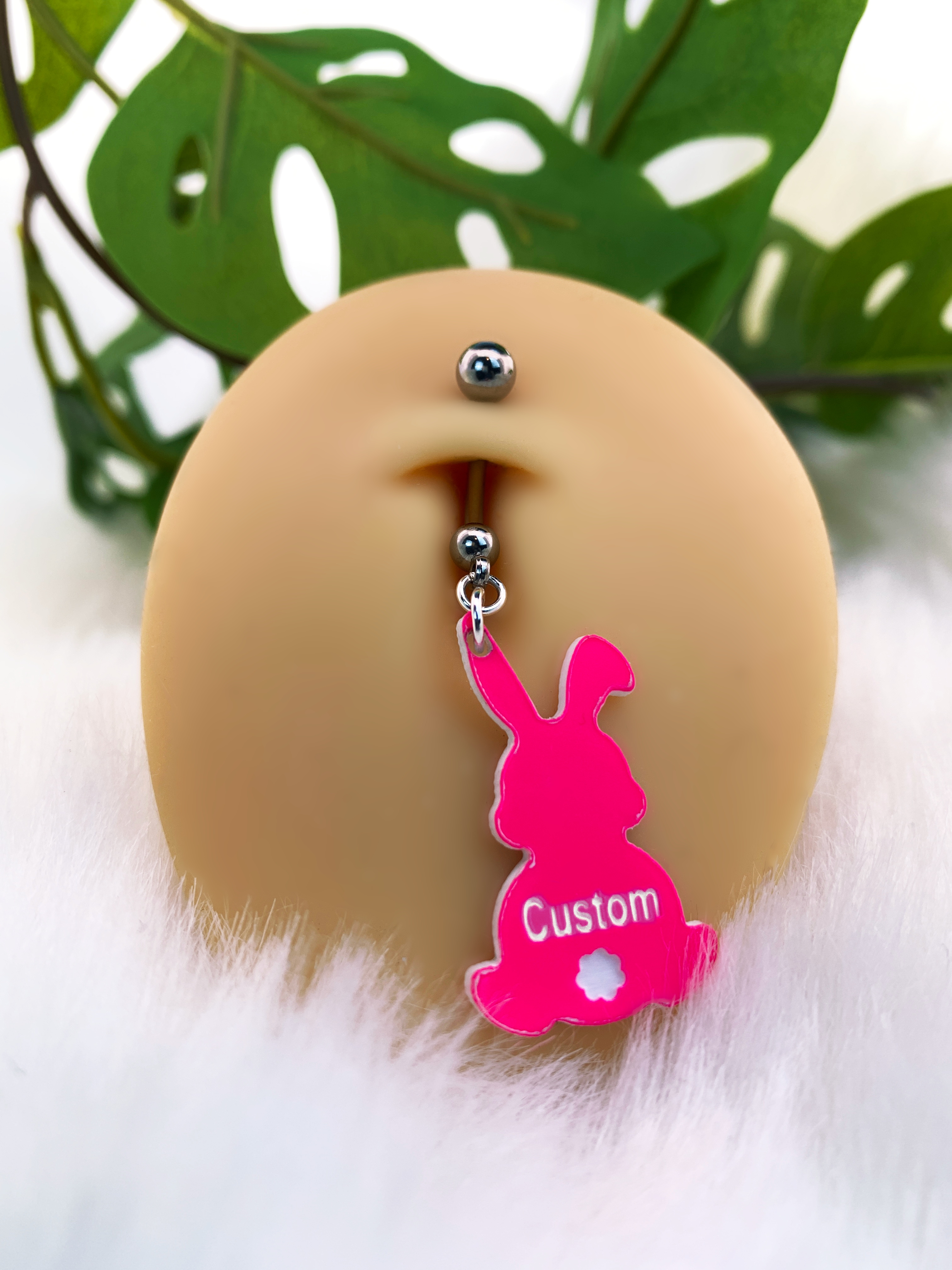 BodyCandy Custom Pink Bunny Rabbit Personalized Dangle Belly Ring — color detail