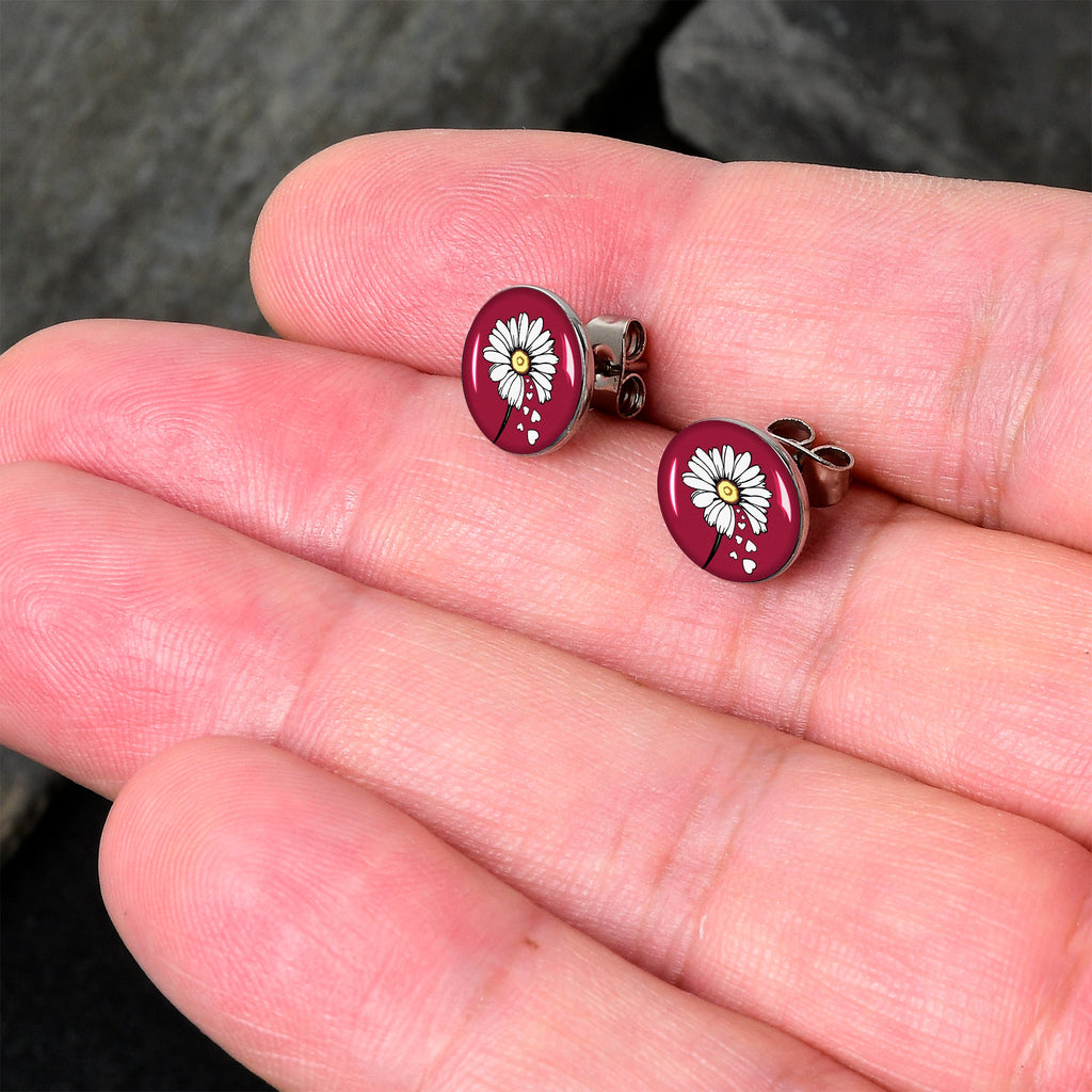 BodyCandy Love Me Not Flower Stud Earrings by Onyx O — detail close-up