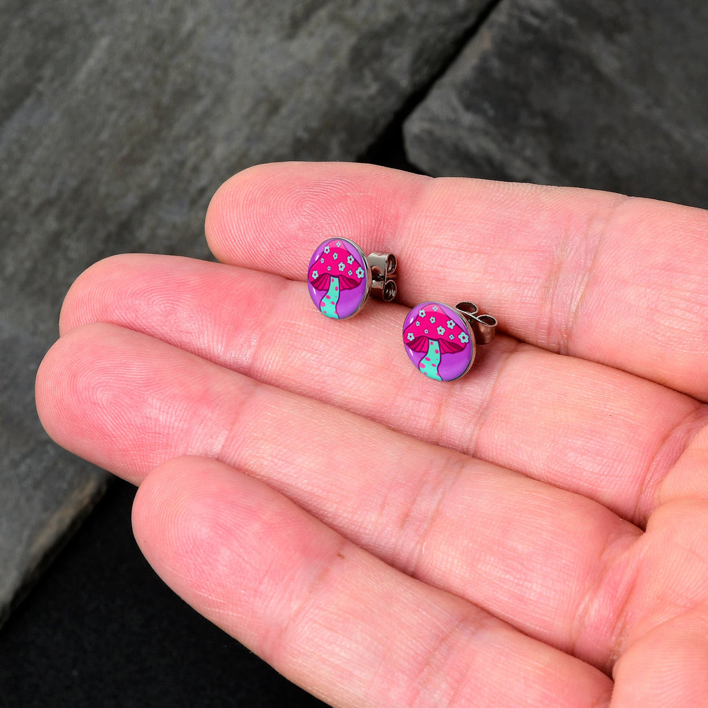 BodyCandy Funky Floral Mushroom Stud Earrings by Onyx O — detail close-up