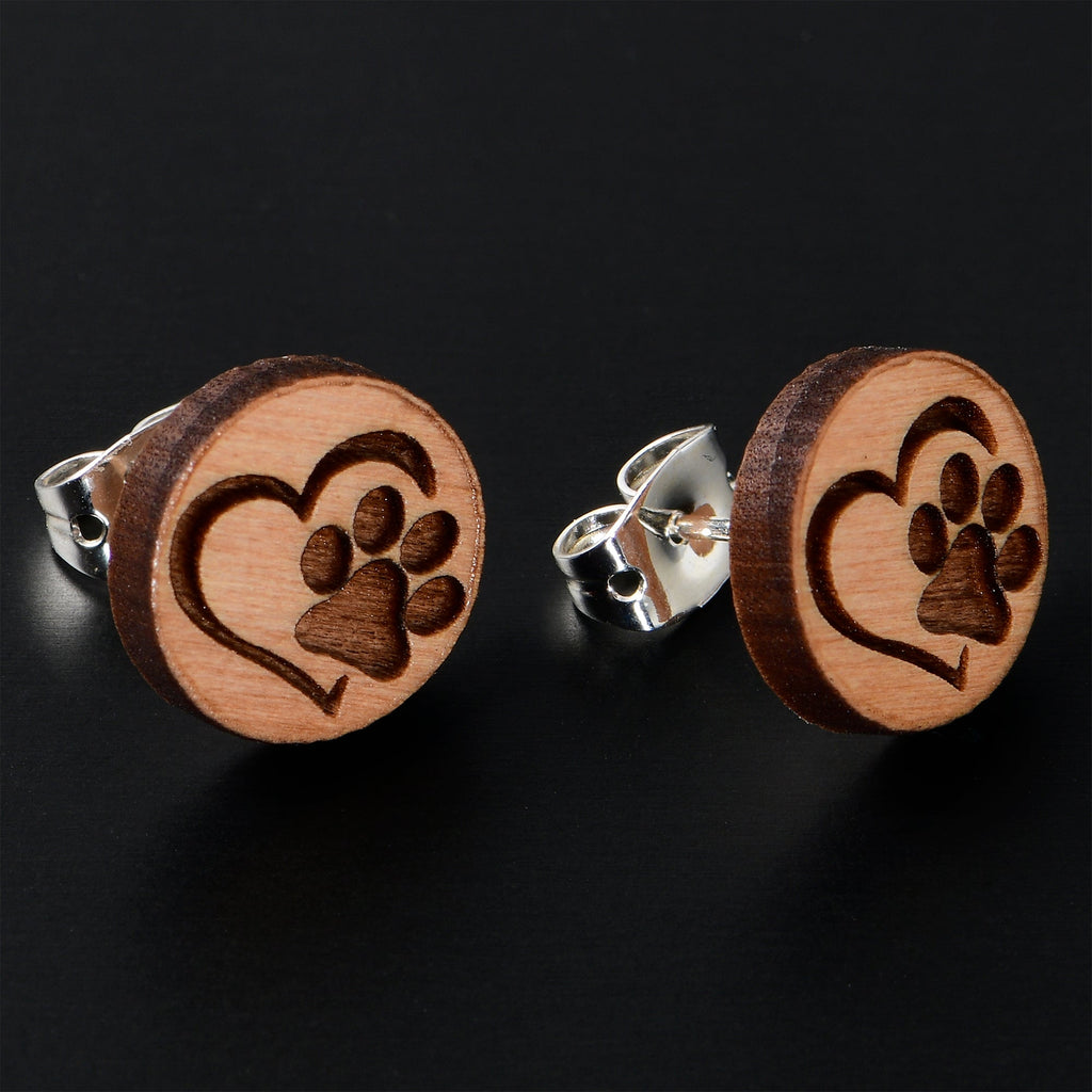 BodyCandy Natural Maple Wood Heart Paw Print Stud Earrings — detail close-up