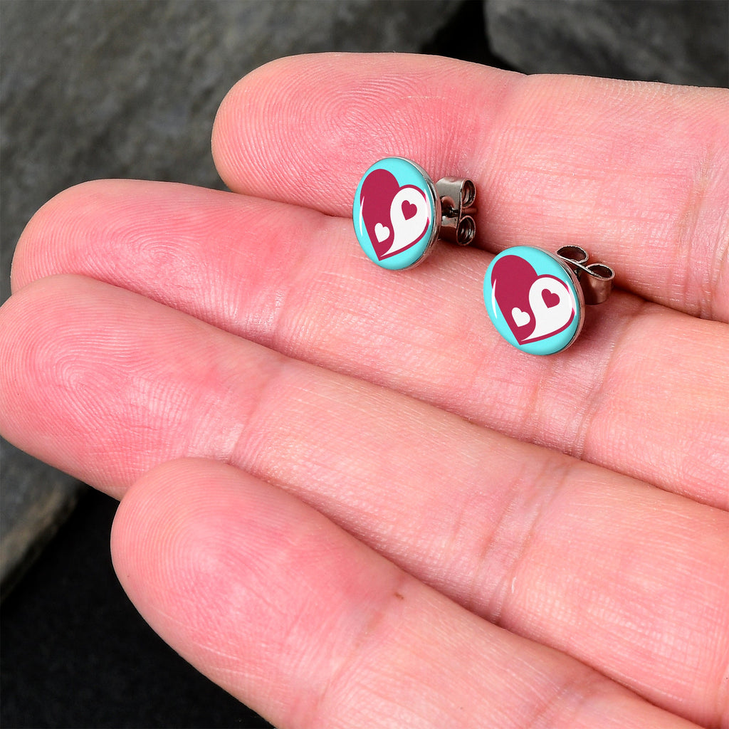 BodyCandy Love Yin Yang Heart Stud Earrings by Onyx O — detail close-up