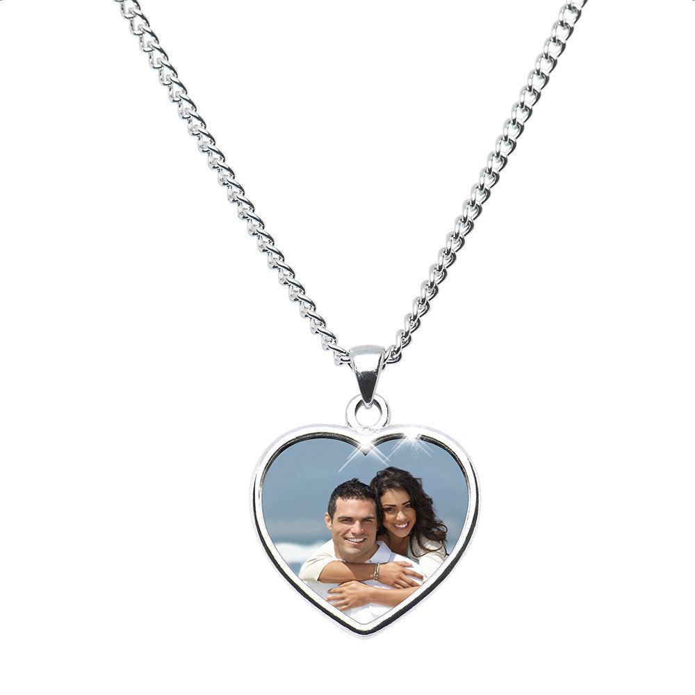 BodyCandy Handcrafted Full Color Custom Photo Heart Necklace — detail close-up