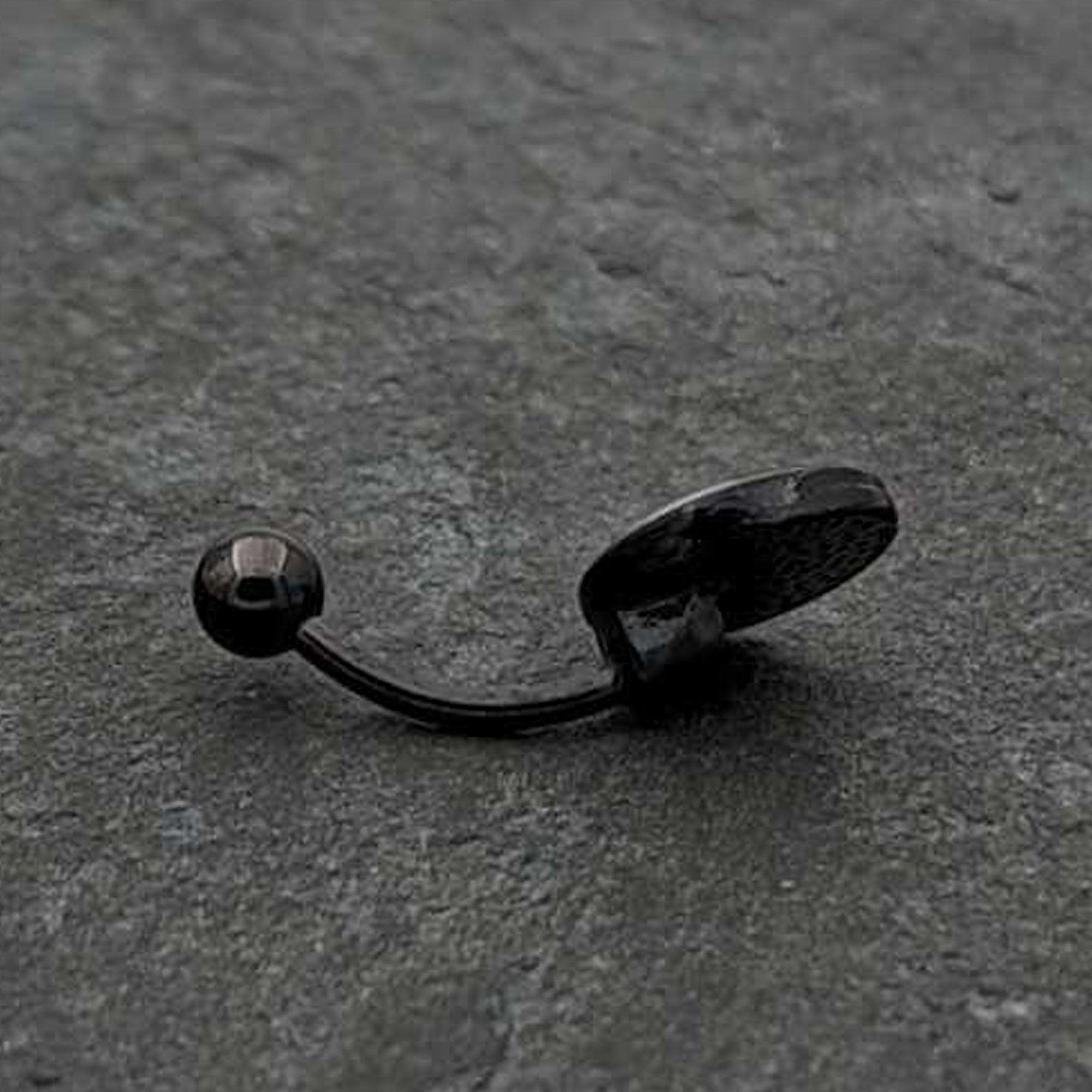BodyCandy Black Glow in the Dark Radioactive Belly Ring by Onyx O — size reference