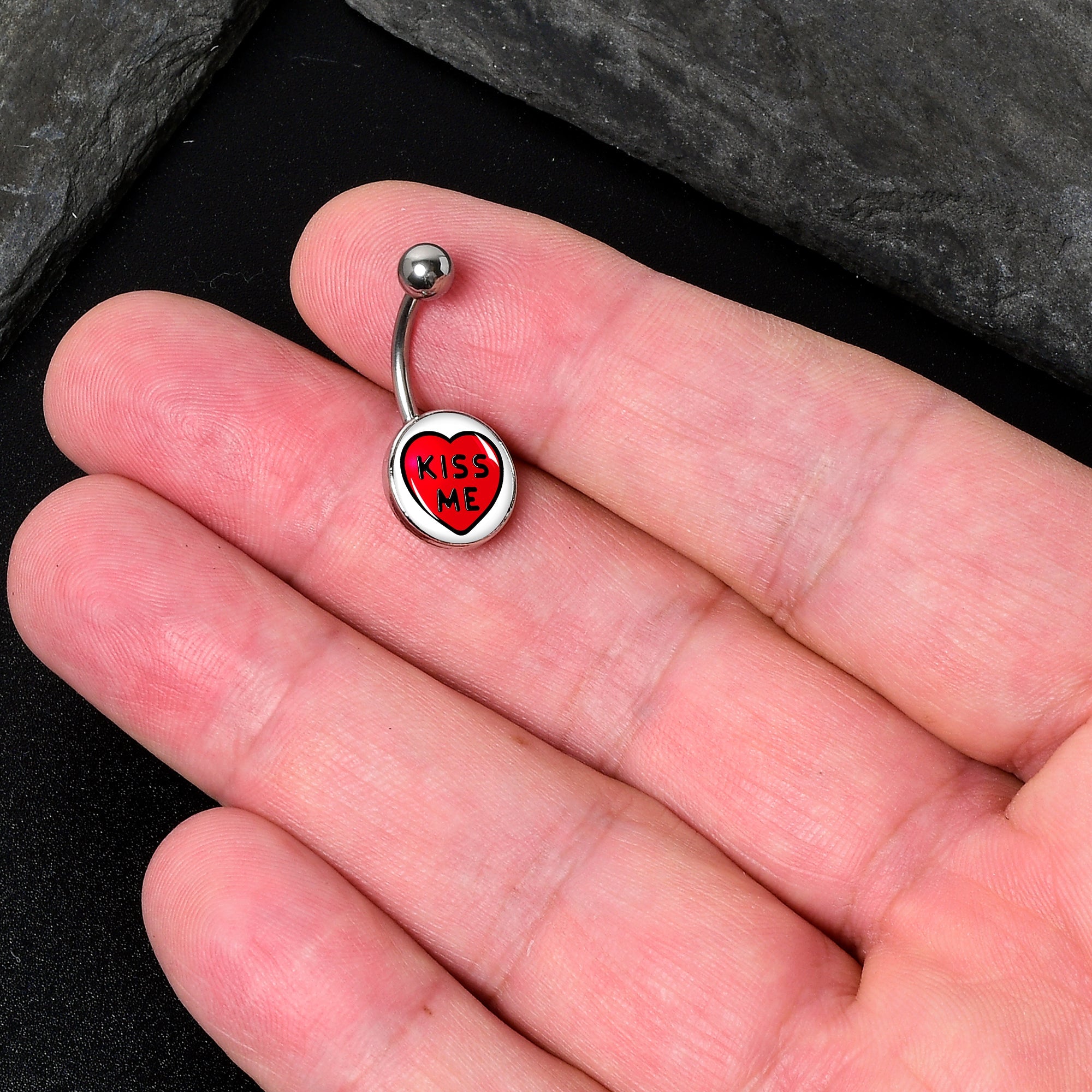 BodyCandy Kiss Me Candy Heart Belly Ring by Onyx O — detail close-up