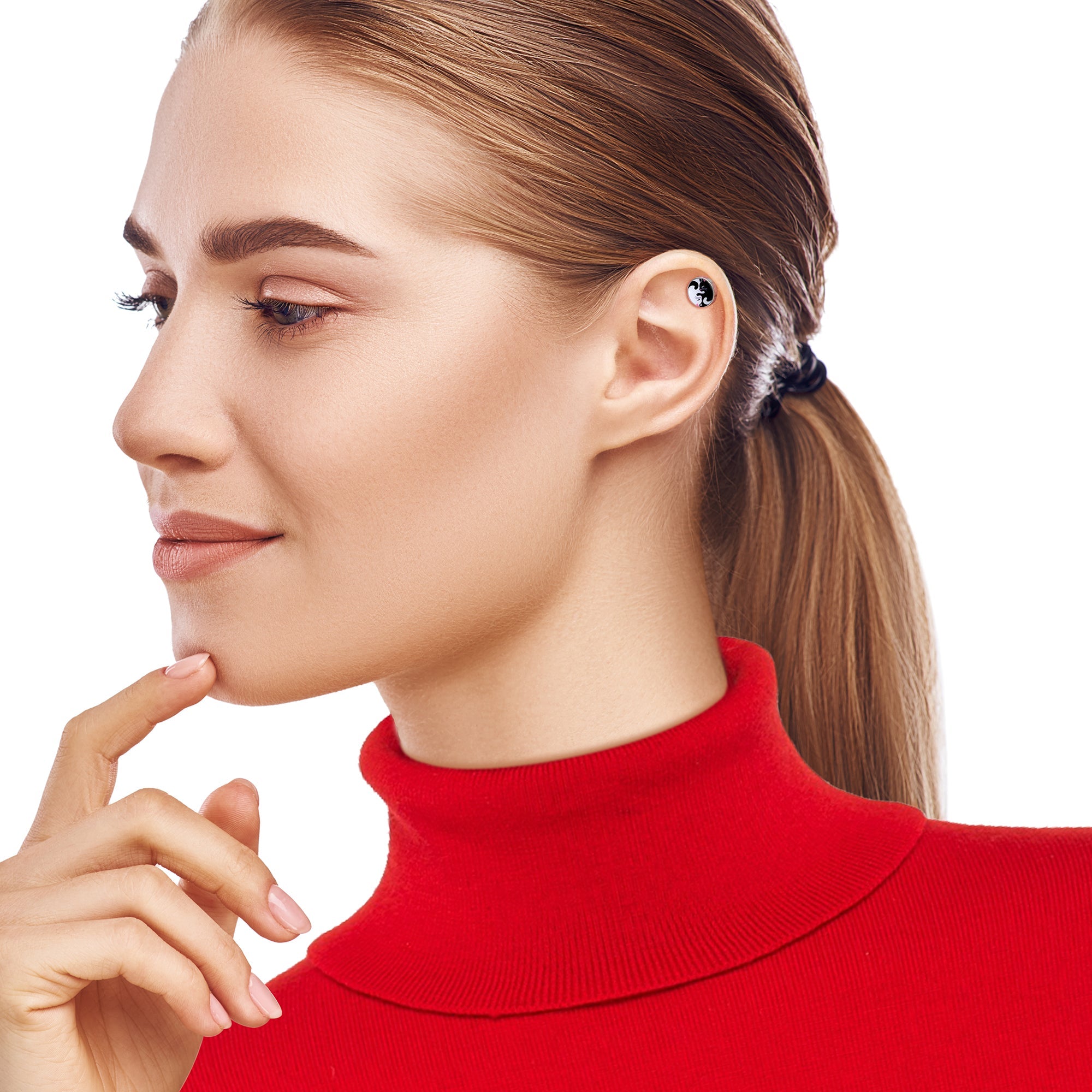BodyCandy 16G 1/4 Cute Kitty Cat Yin Yang Cartilage Tragus Earring by Onyx O — side view