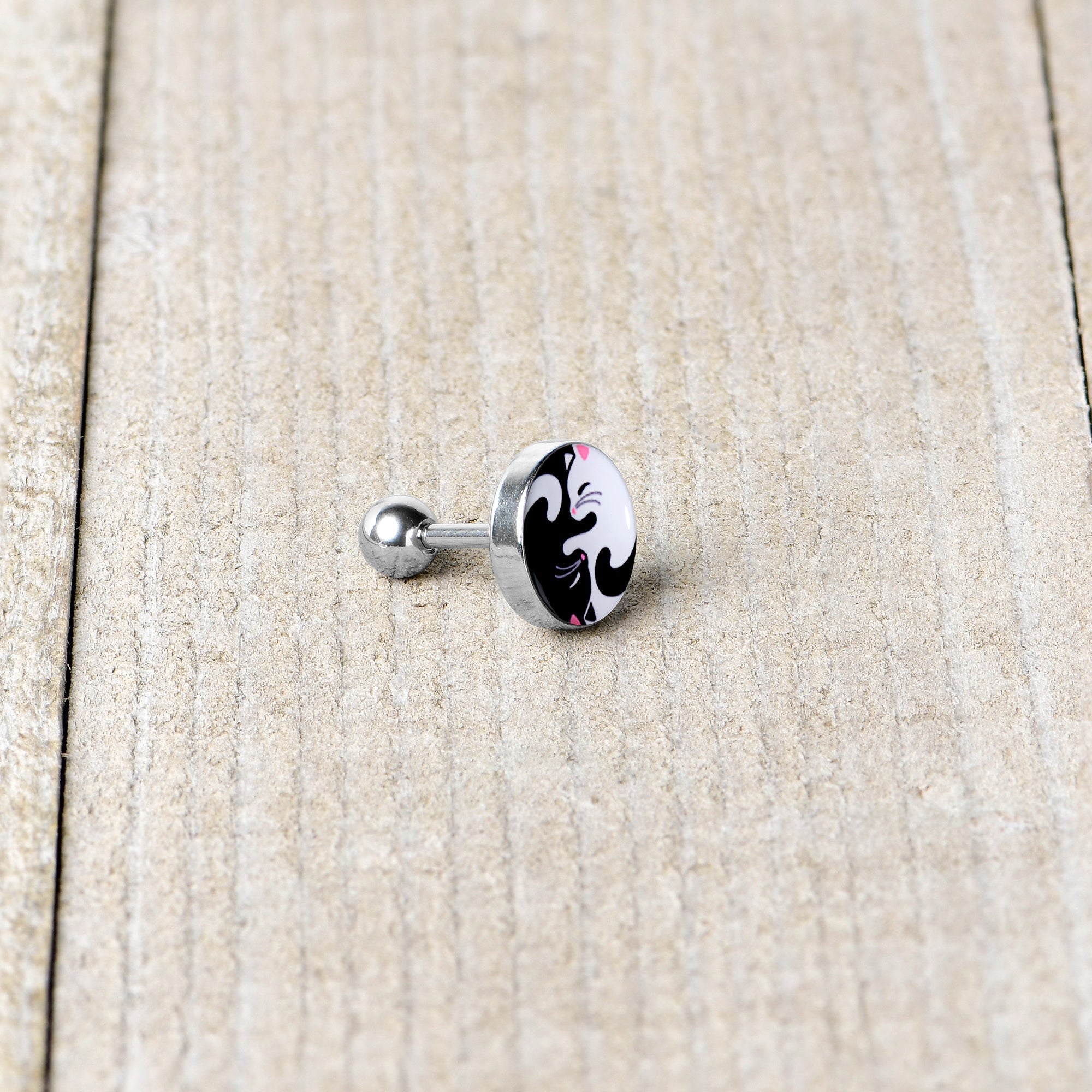 BodyCandy 16G 1/4 Cute Kitty Cat Yin Yang Cartilage Tragus Earring by Onyx O — alternative angle