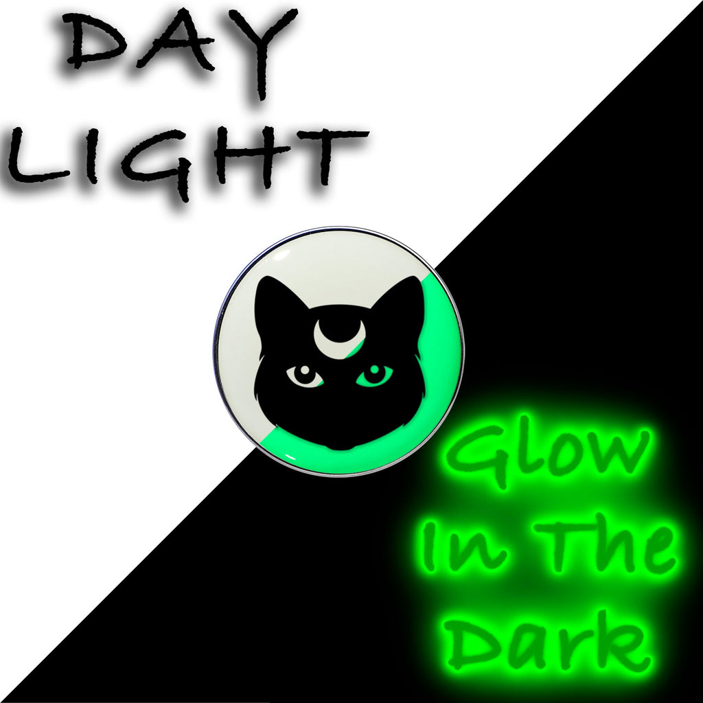 BodyCandy 16G 1/4 Glow in the Dark Mystic Kitty Cat Tragus Cartilage Earring by Onyx O — detail close-up