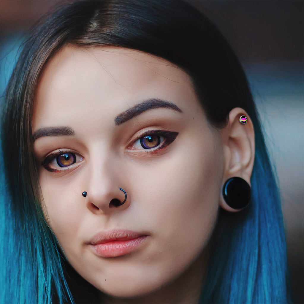 BodyCandy 16G 1/4 Heart Planet Cartilage Tragus Earring by Onyx O — lifestyle context