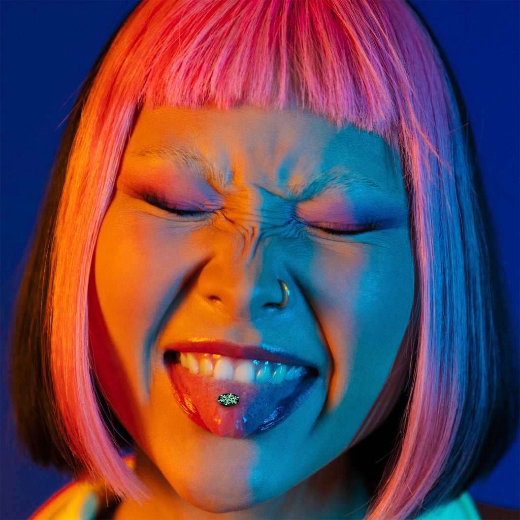 BodyCandy Black Glow in the Dark Holiday Snowflake Tongue Ring by Onyx O — back view