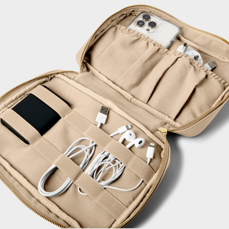 KADOU BOUTIQUE Cable Organizer — detail close-up