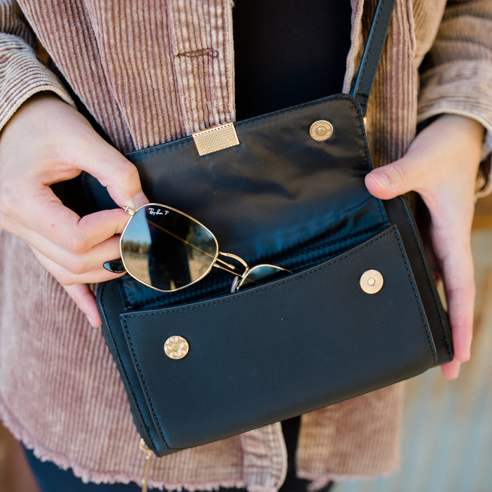 SaveTheGirls Captiva RFID Touch Screen Purse — fabric or material detail