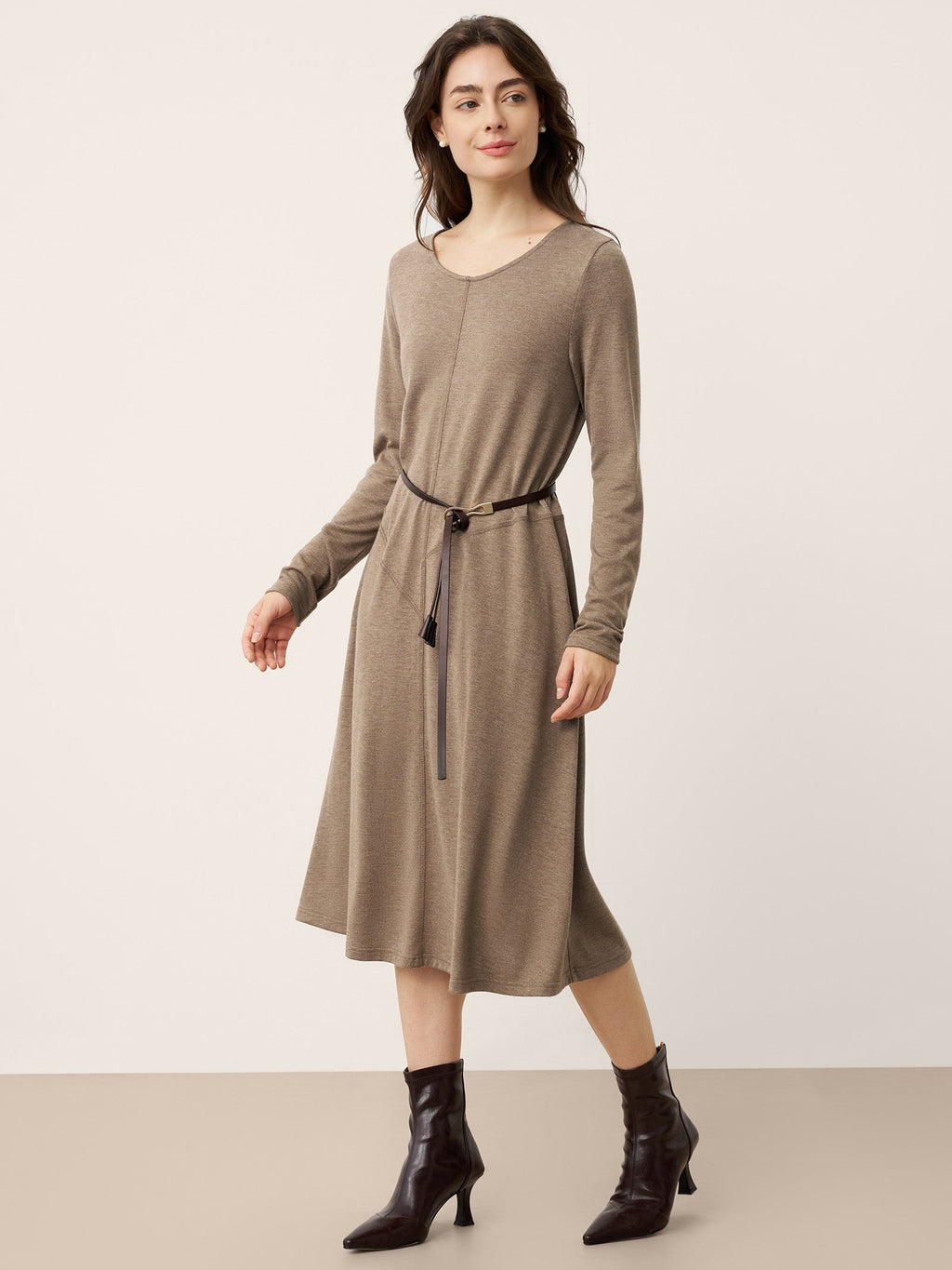 LINTICO Cashmere Crew Neck Sculpted Seam A-Line Midi Dress HARLOW — LINTICO branding close-up