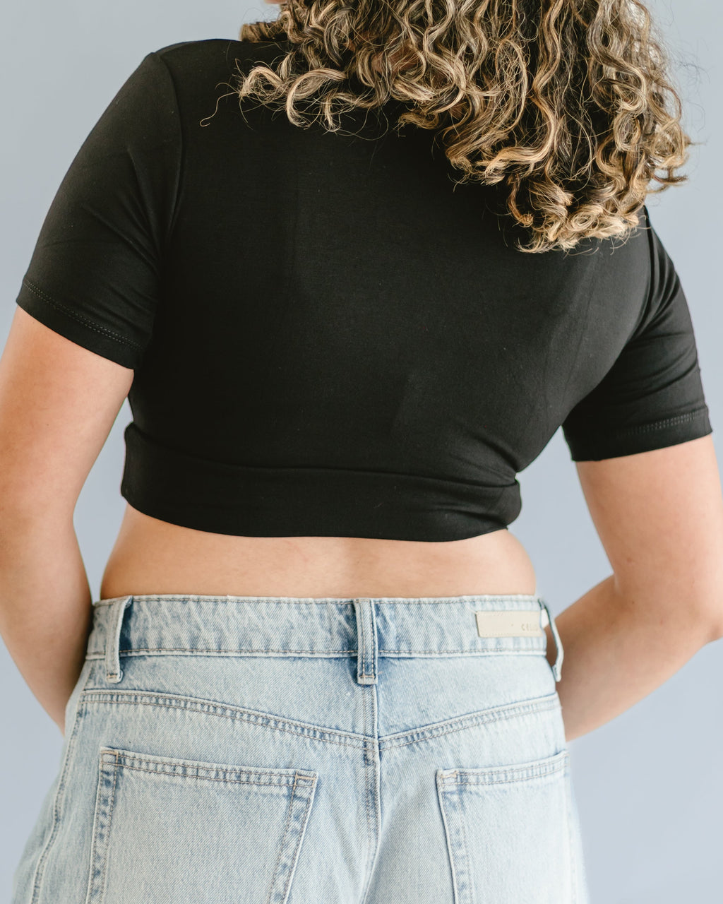 HALFTEE Layering Fashions Cross Over Boyfriend Sleeve ( with pockets for insertable cups/nursing pads) — HALFTEE Layering Fashions branding close-up