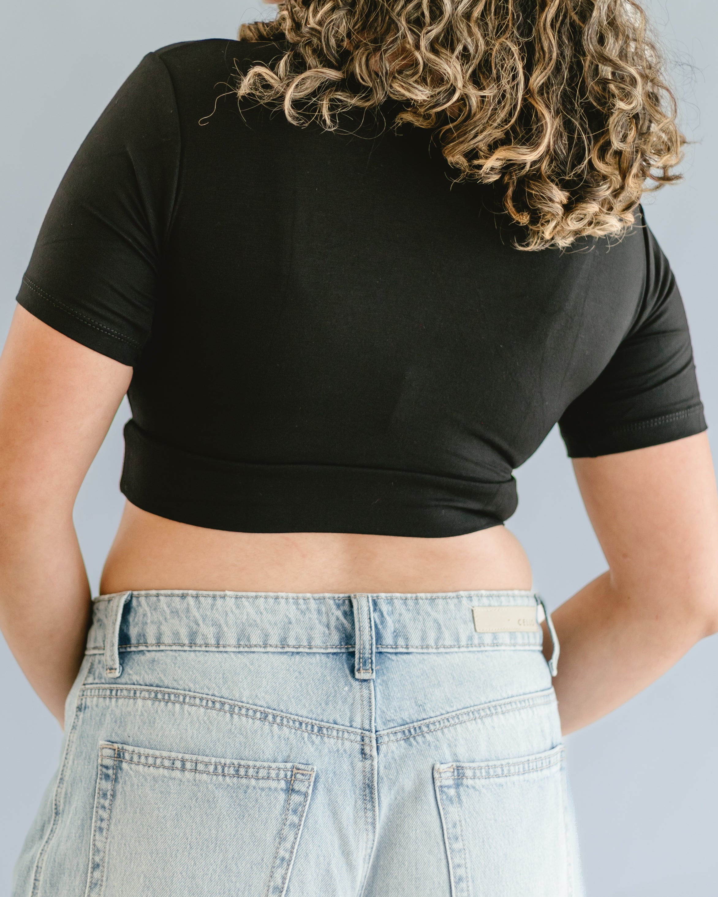 HALFTEE Layering Fashions Cross Over Boyfriend Sleeve ( with pockets for insertable cups/nursing pads) — HALFTEE Layering Fashions branding close-up