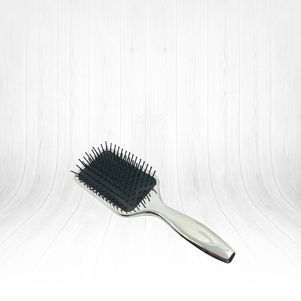 Lionesse Metalik Hair Brush 8590 - Sleek Metallic Finish for Effortless Detangling & Styling