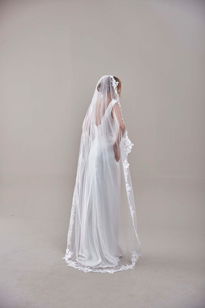 Mantilla Veil with Lace Edge, Floral Veil -D206 – Bridal Port, view 4