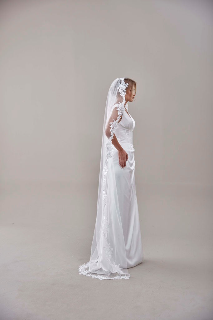 Mantilla Veil with Lace Edge, Floral Veil -D206 – Bridal Port, view 5