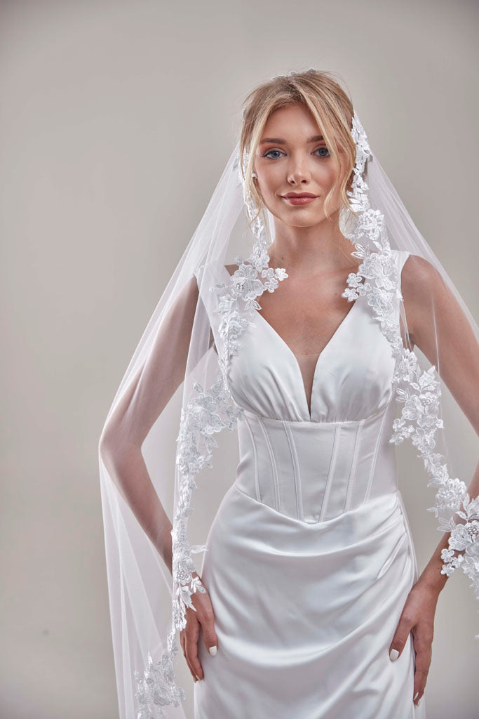 Mantilla Veil with Lace Edge, Floral Veil -D206 – Bridal Port, view 8