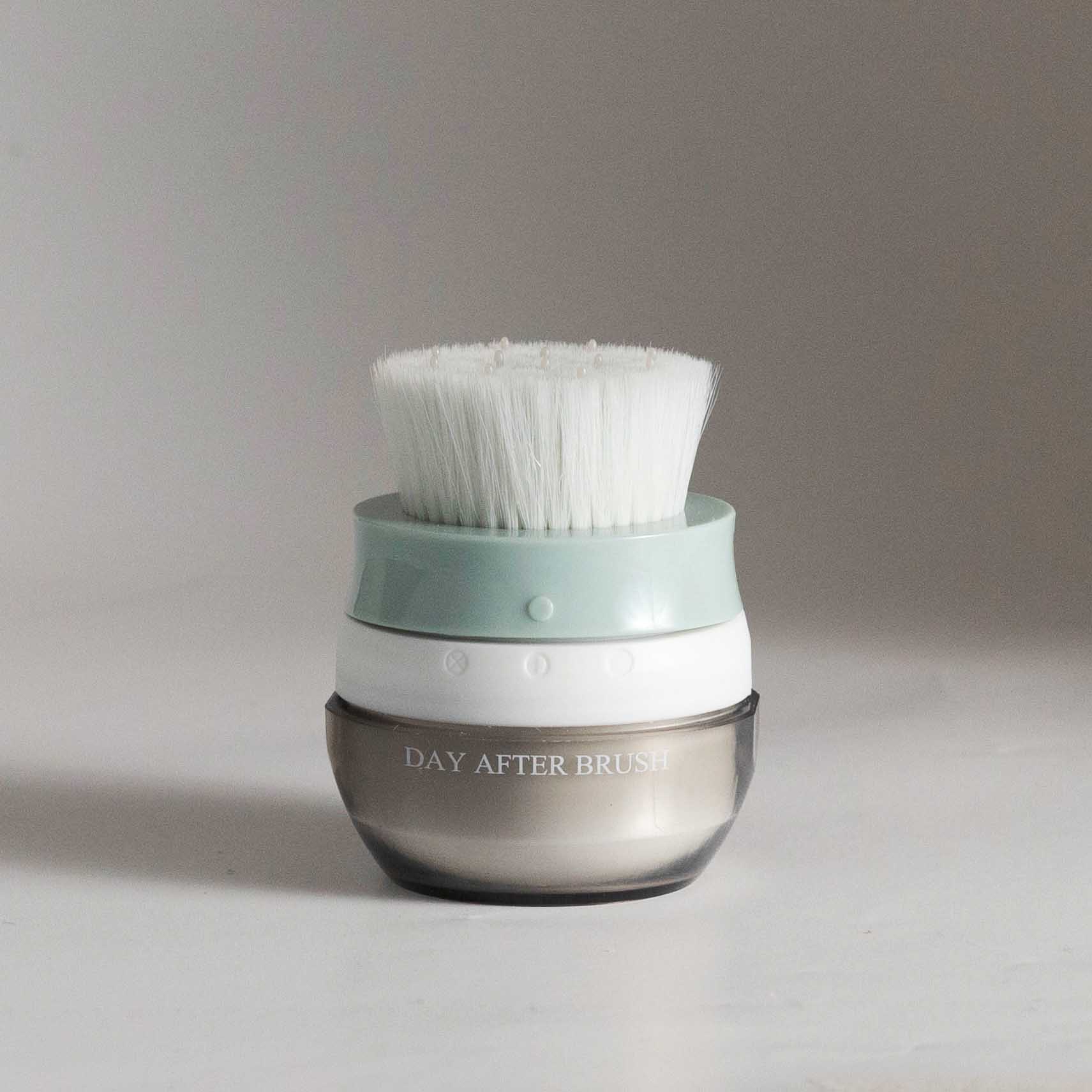 m'Chel Haircare Day After™ Brush — main product shot