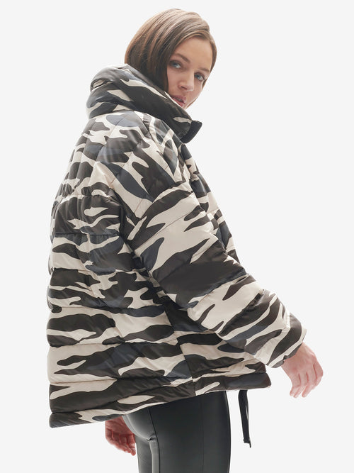 Holden Outerwear Down Half Zip - Zebra — detail close-up