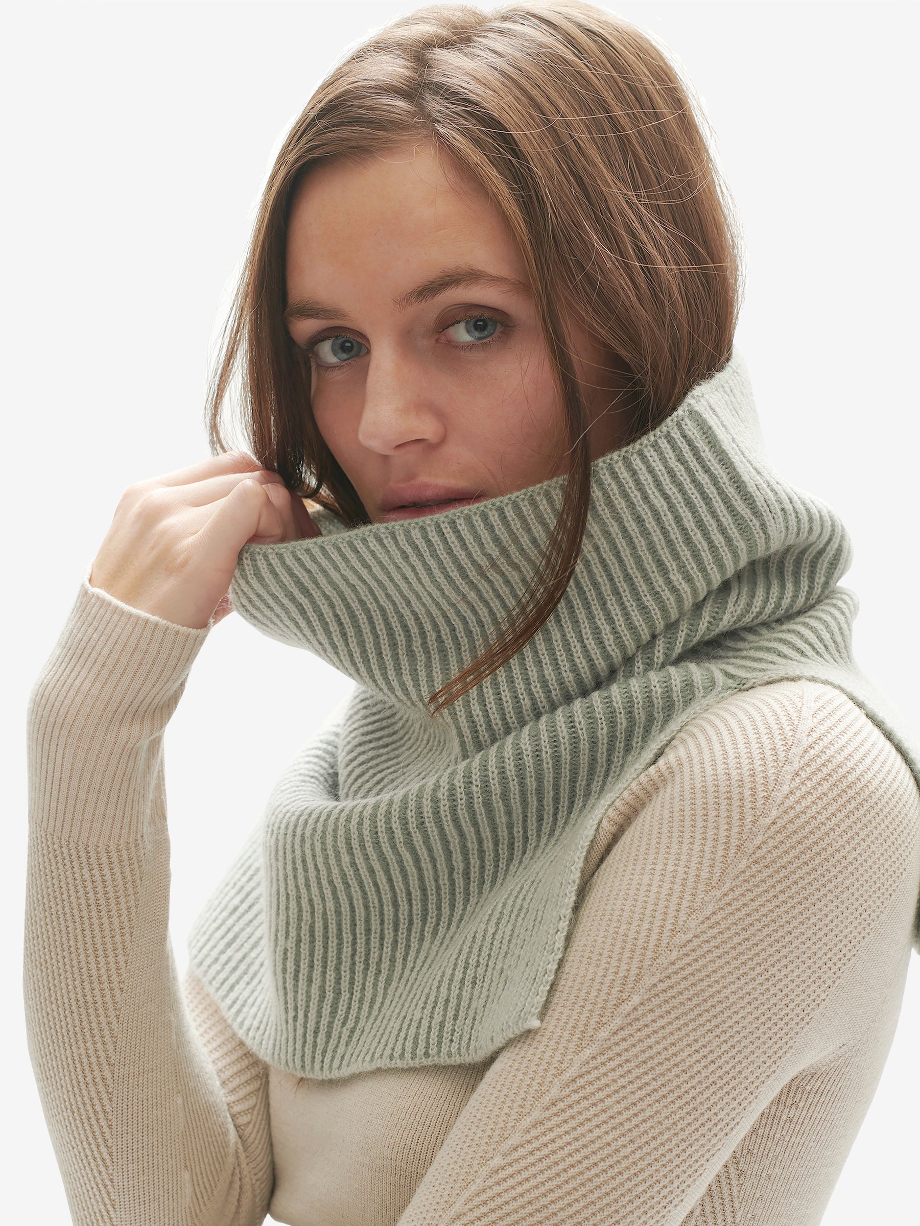 Holden Outerwear Wool Neck Gaiter - Slate Gray — detail close-up