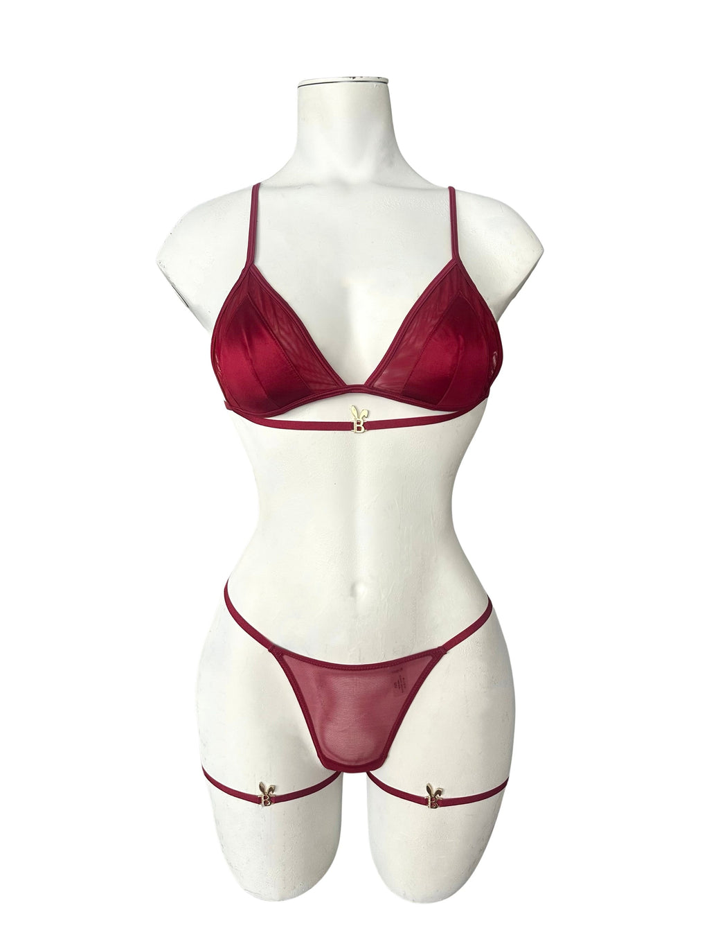 BUNNIES ROOM LINGERIE SET IN RED WINE — branding close-up