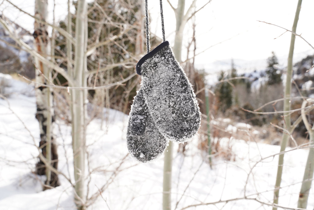 tittimitti tittimitti® 100% Virgin Wool Baby Toddler Kids Thumbed Mittens OEKO-TEX Standard 100 — side view