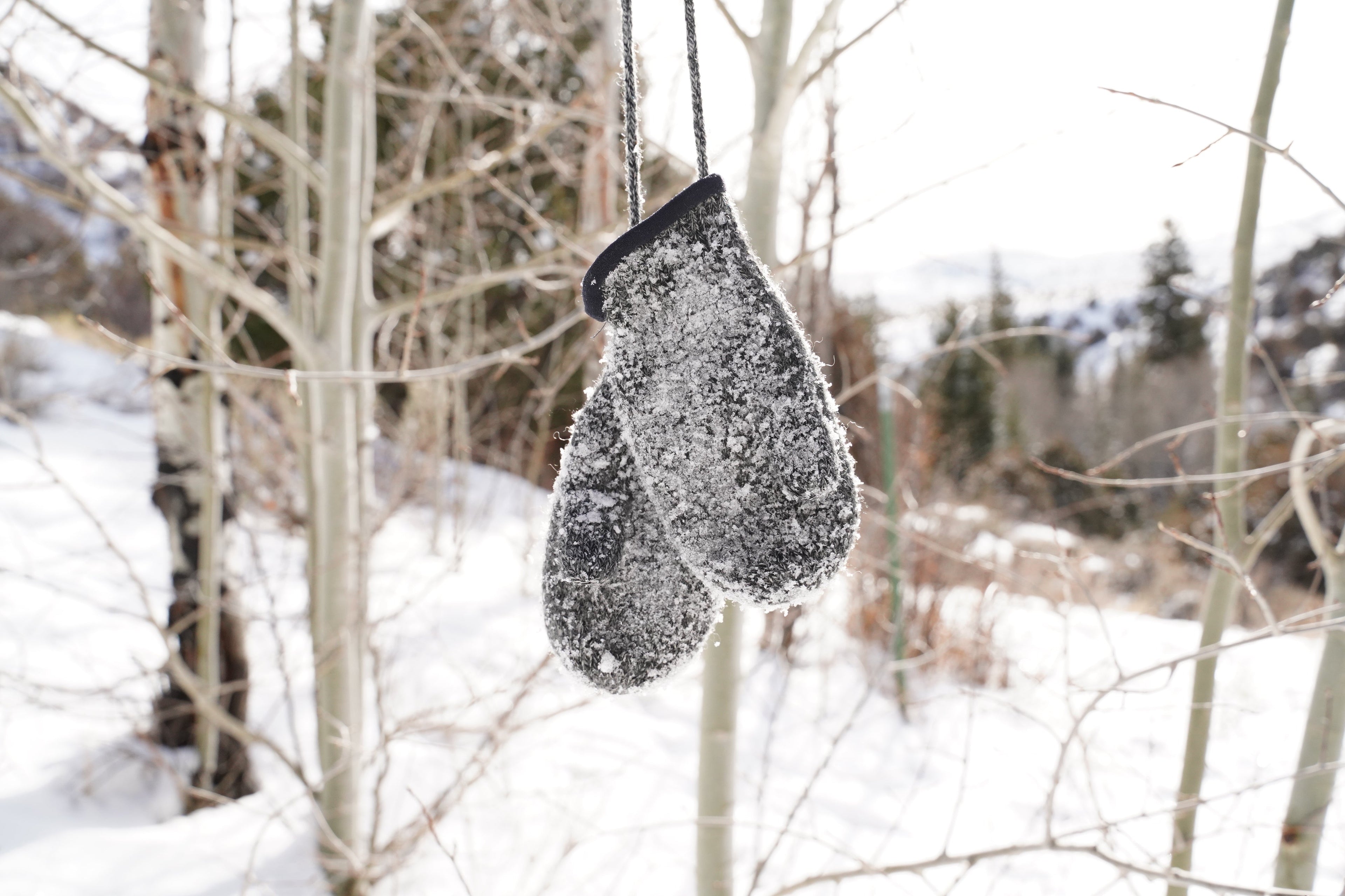 tittimitti tittimitti® 100% Virgin Wool Baby Toddler Kids Thumbed Mittens OEKO-TEX Standard 100 — side view