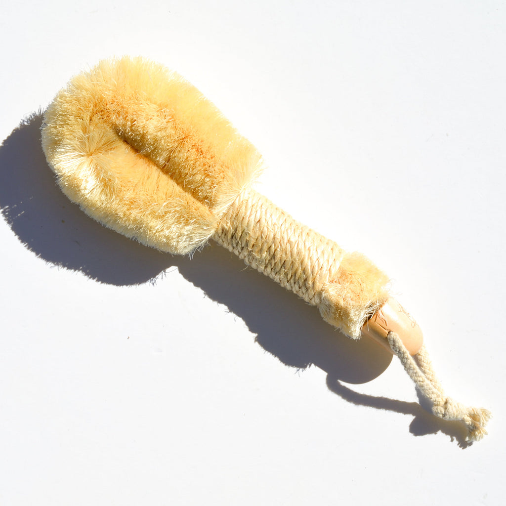 Pretty farm girl Sisal Exfoliating Dry Brush — main product shot
