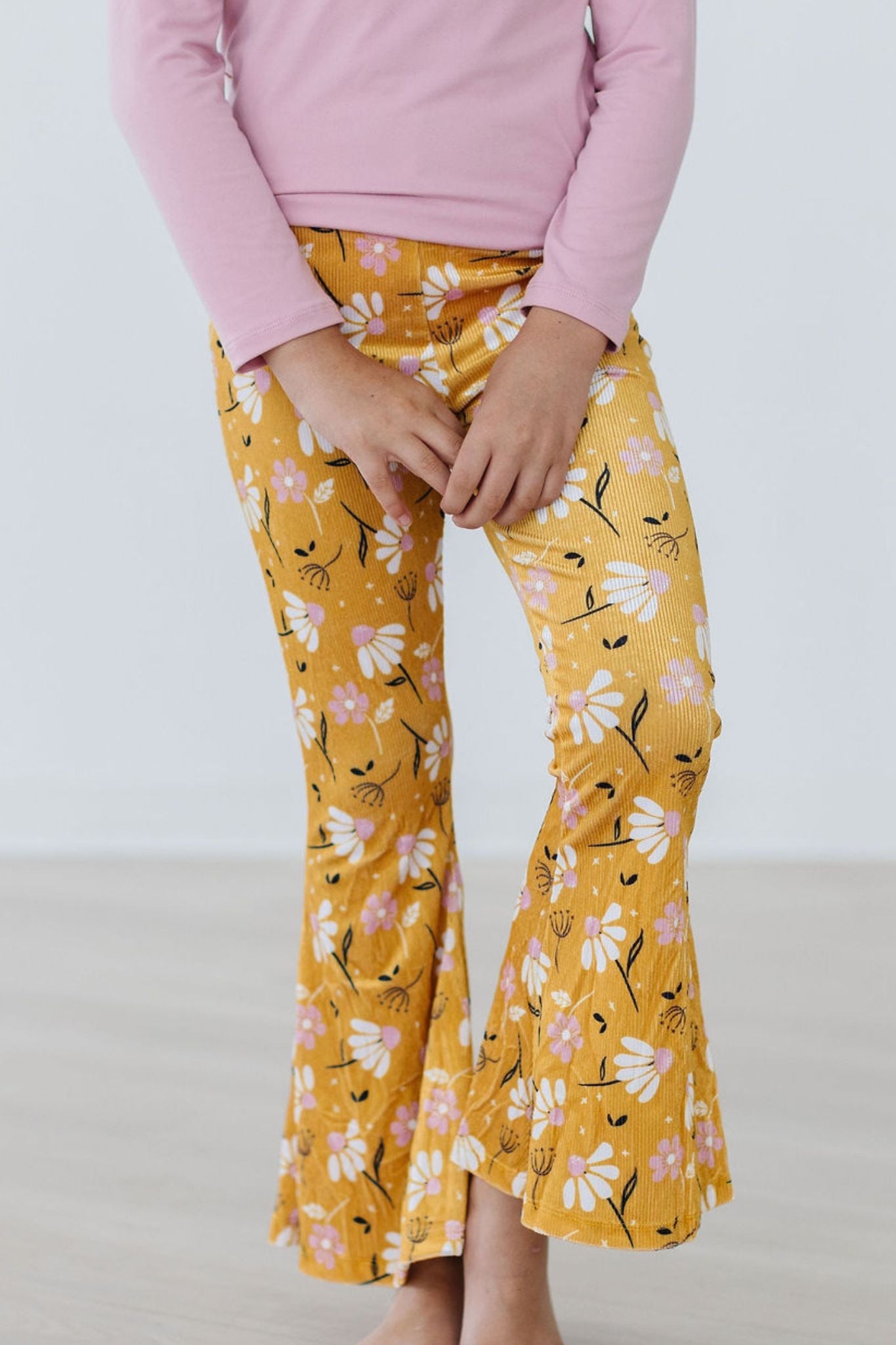Mila & Rose ® Dandelions in Fall Ribbed Velvet Bells — detail close-up