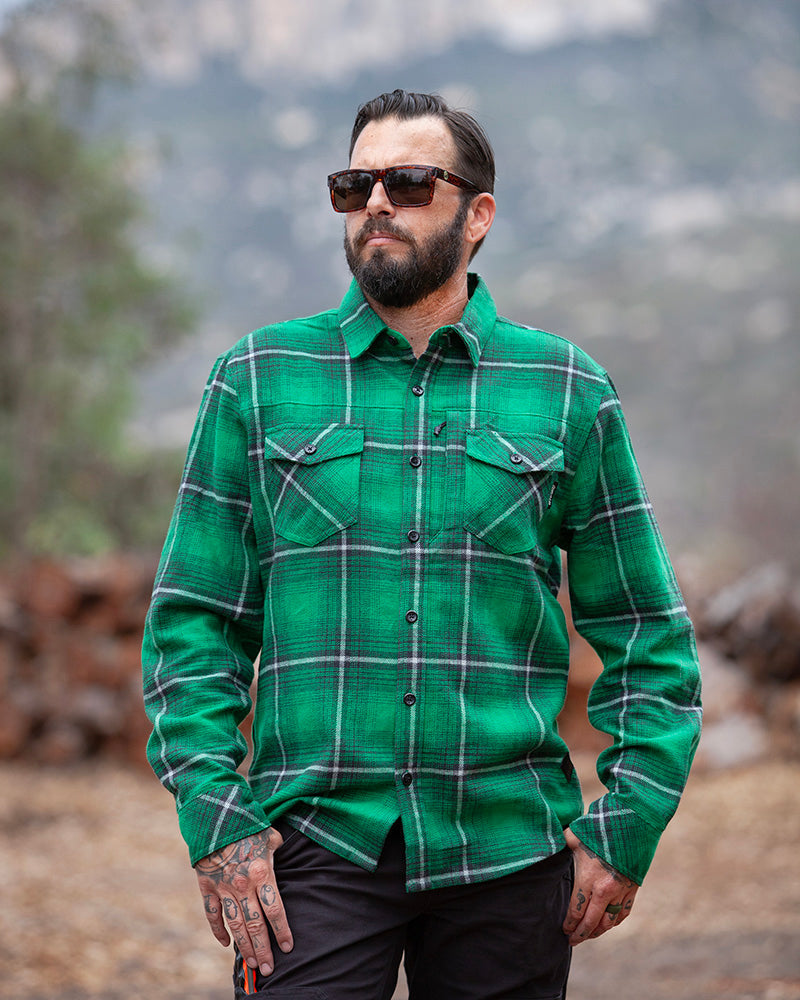 Off The Grid Surplus Destroyer Flannel - Fairway — detail close-up