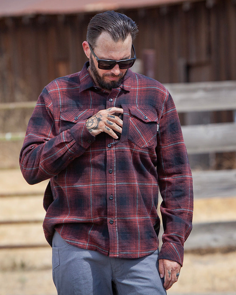 Off The Grid Surplus Destroyer Flannel - Black — detail close-up