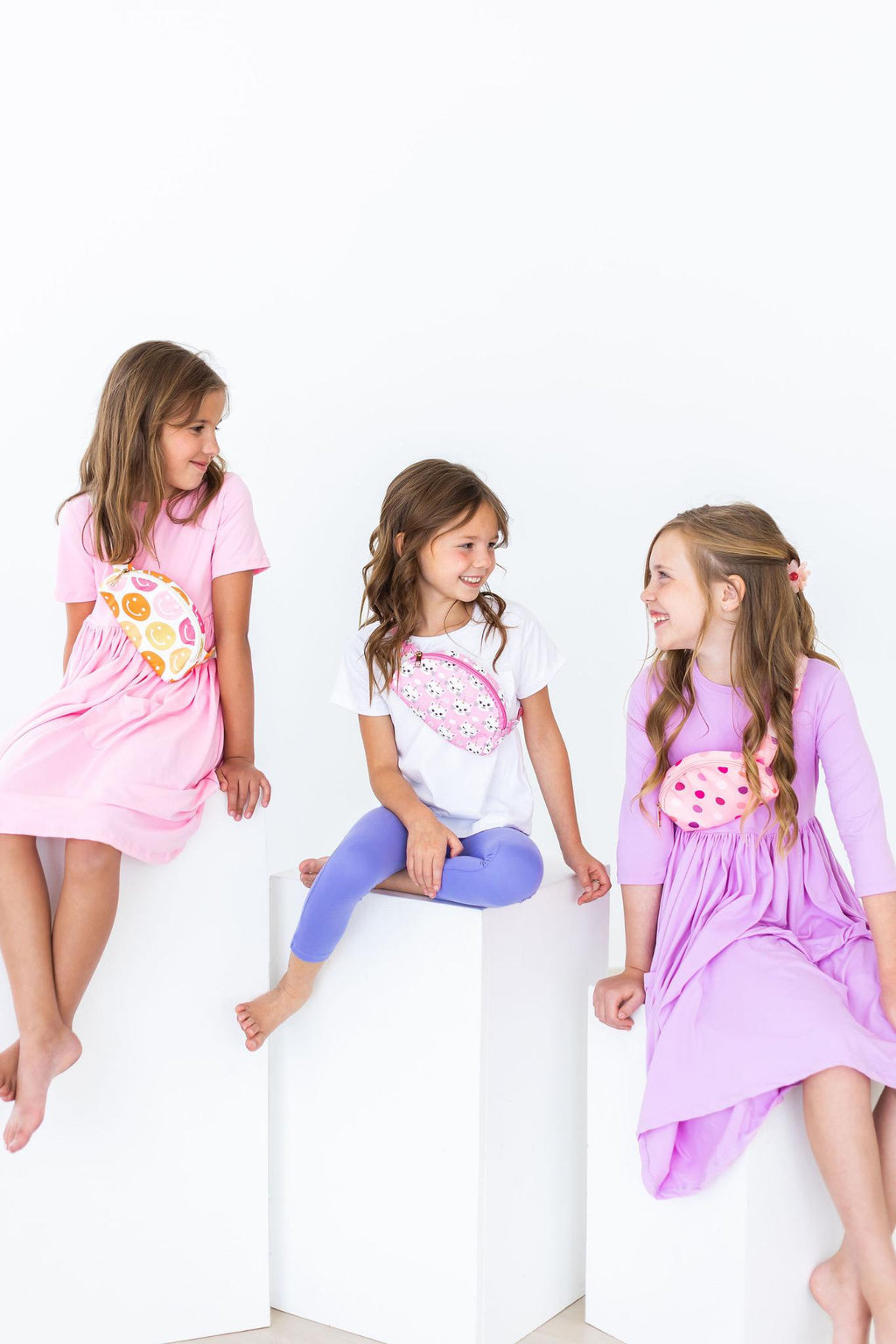 Mila & Rose ® Don't Worry, Be Hippy Belt Bag — side view
