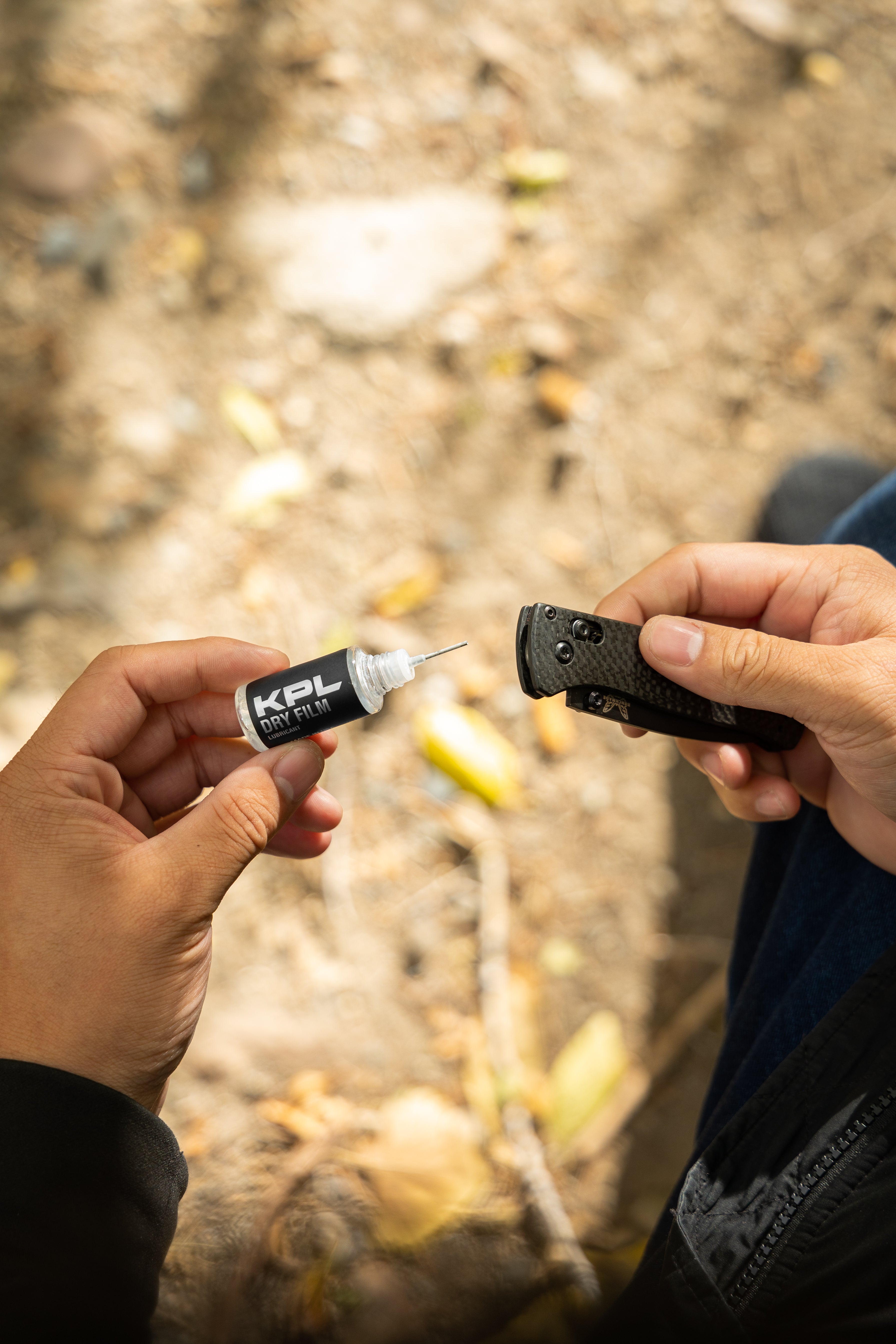 KPL Dry Film™ – Knife Pivot Lube, view 2